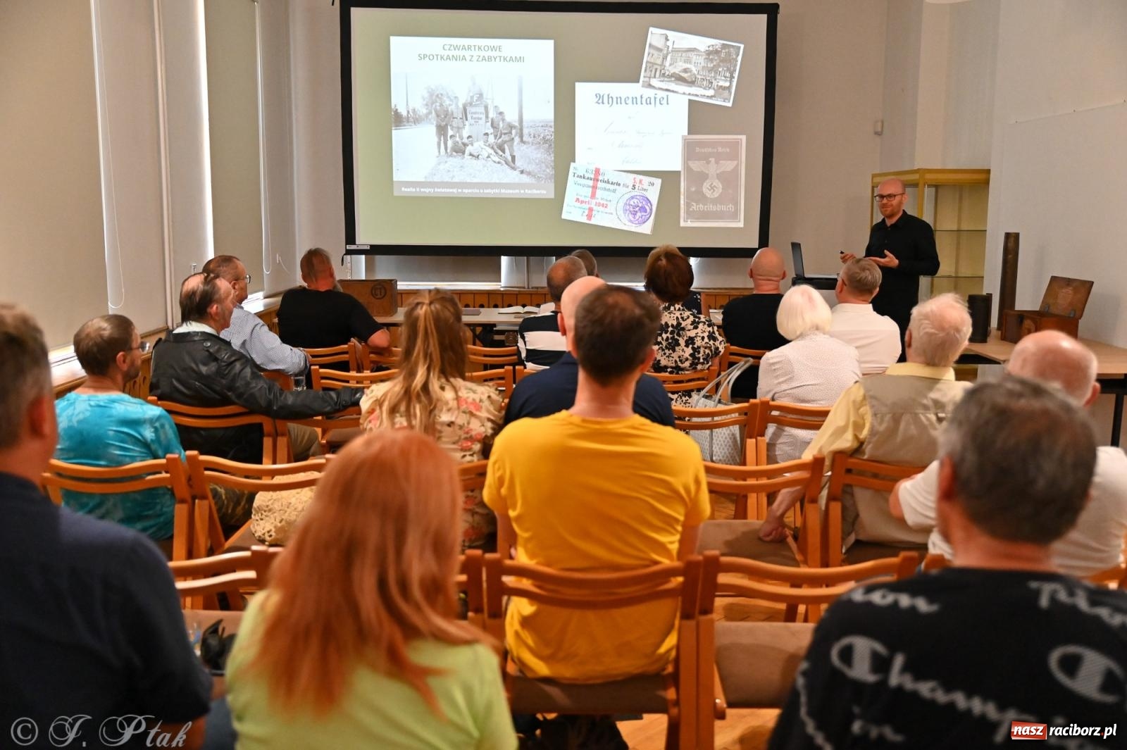 Zdjęcie w galerii na portalu naszraciborz.pl: Spotkanie z historią II wojny światowej – muzealne czwartkowe popołudnie wiadomości z regionu
