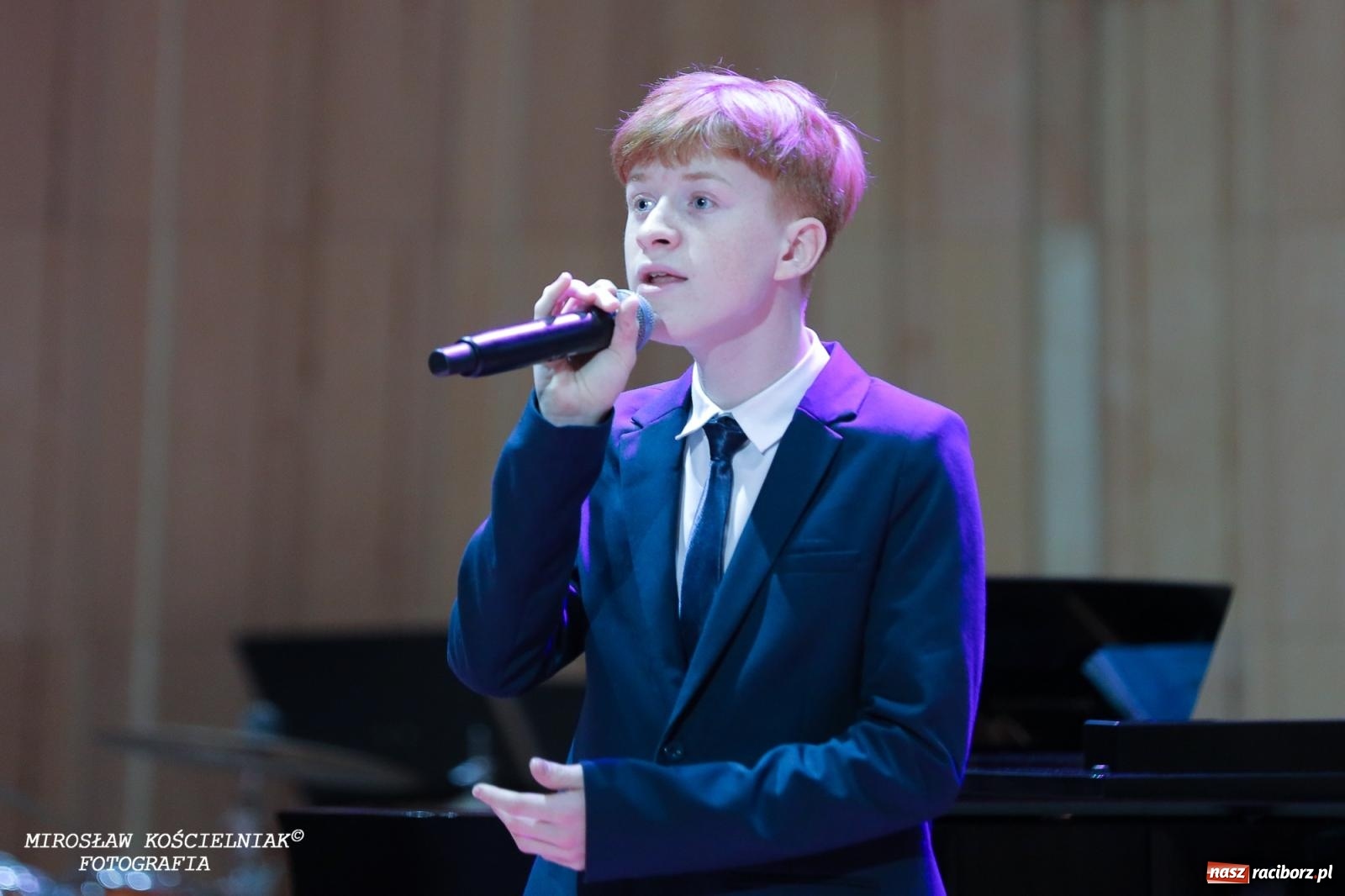 Zdjęcie w galerii na portalu naszraciborz.pl: Muzyczne pożegnanie absolwentów – koncert pełen wzruszeń i talentu wiadomości z regionu