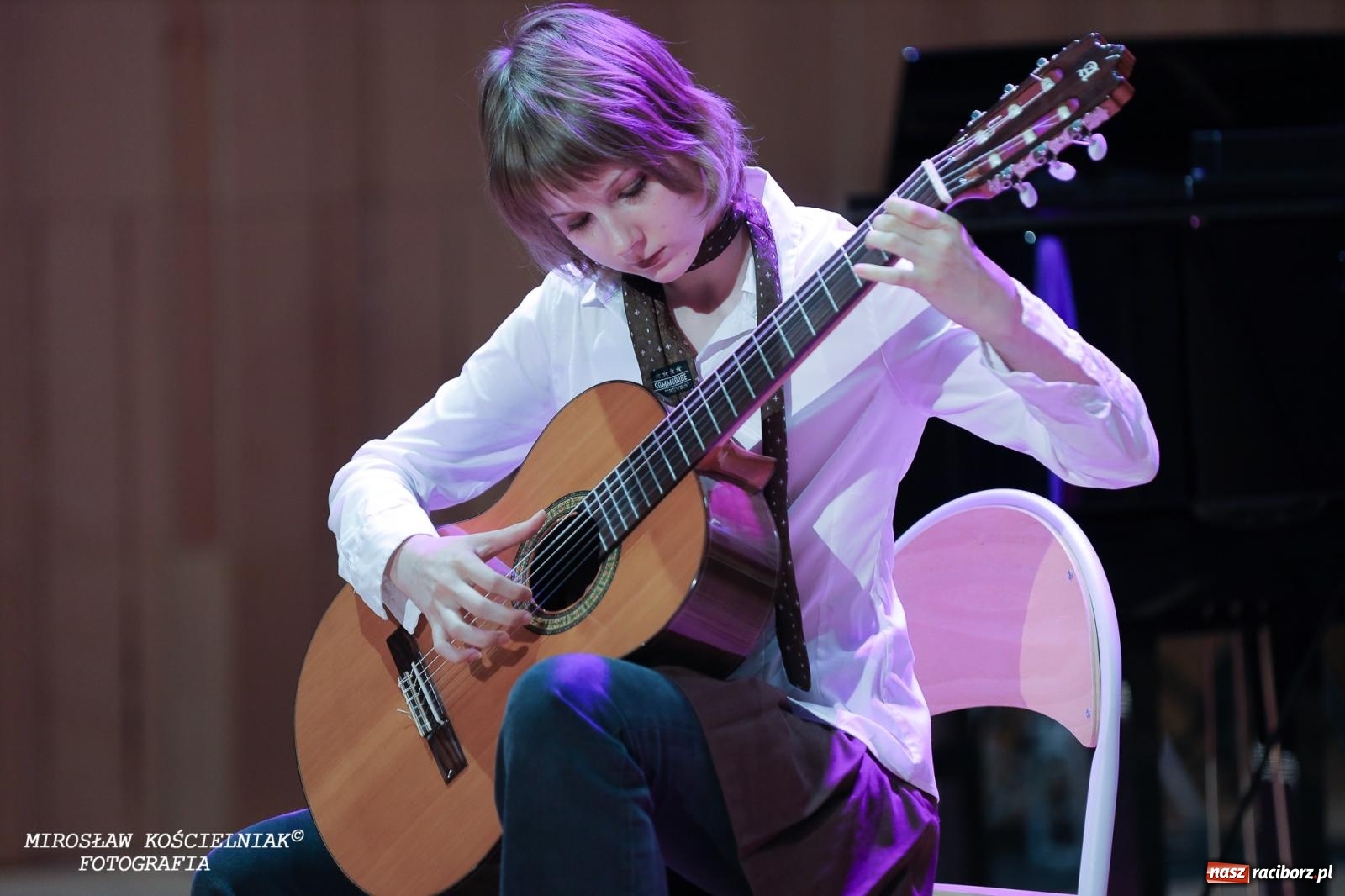 Zdjęcie w galerii na portalu naszraciborz.pl: Muzyczne pożegnanie absolwentów – koncert pełen wzruszeń i talentu wiadomości z regionu