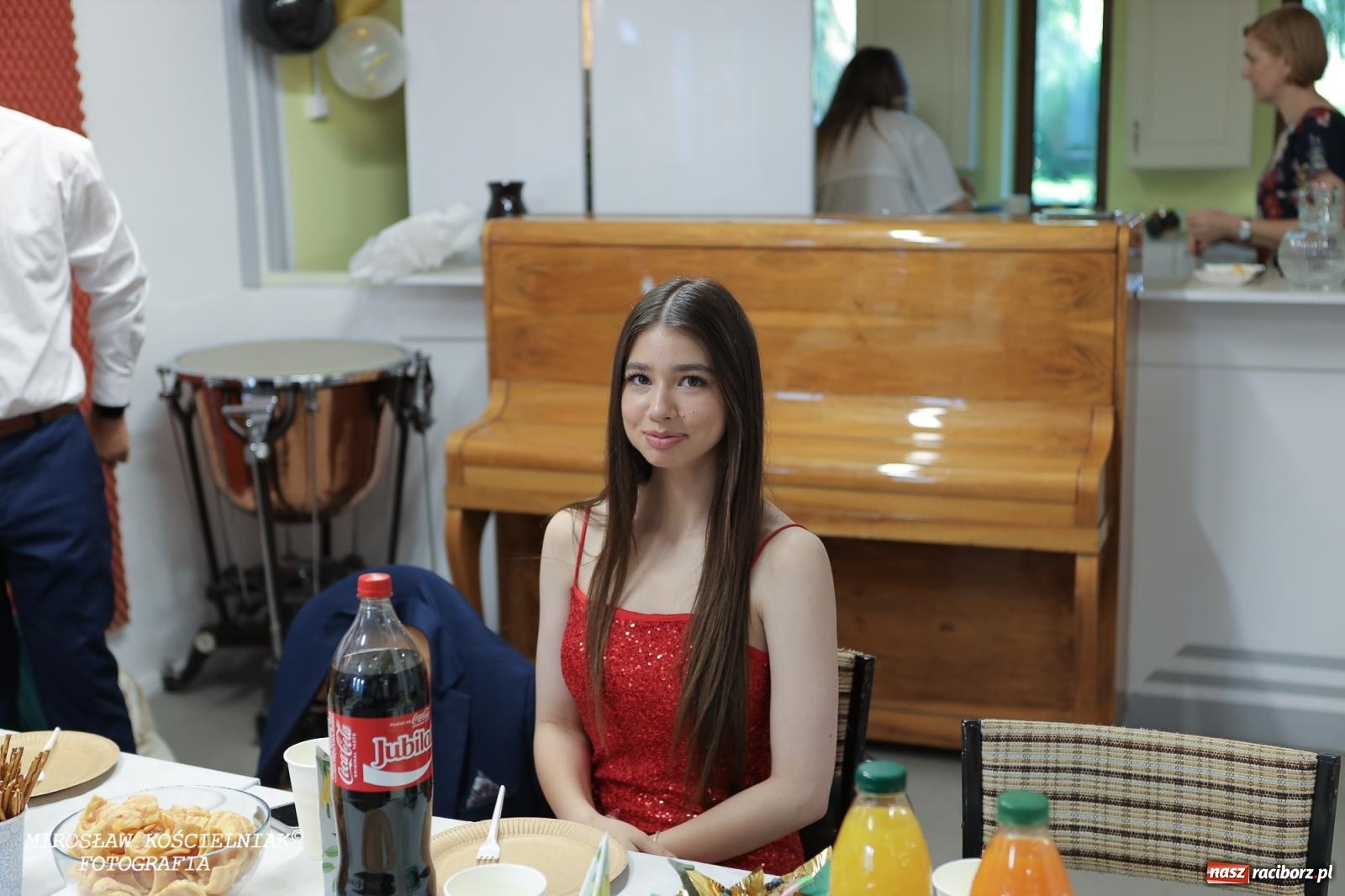 Zdjęcie w galerii na portalu naszraciborz.pl: Muzyczne pożegnanie absolwentów – koncert pełen wzruszeń i talentu wiadomości z regionu