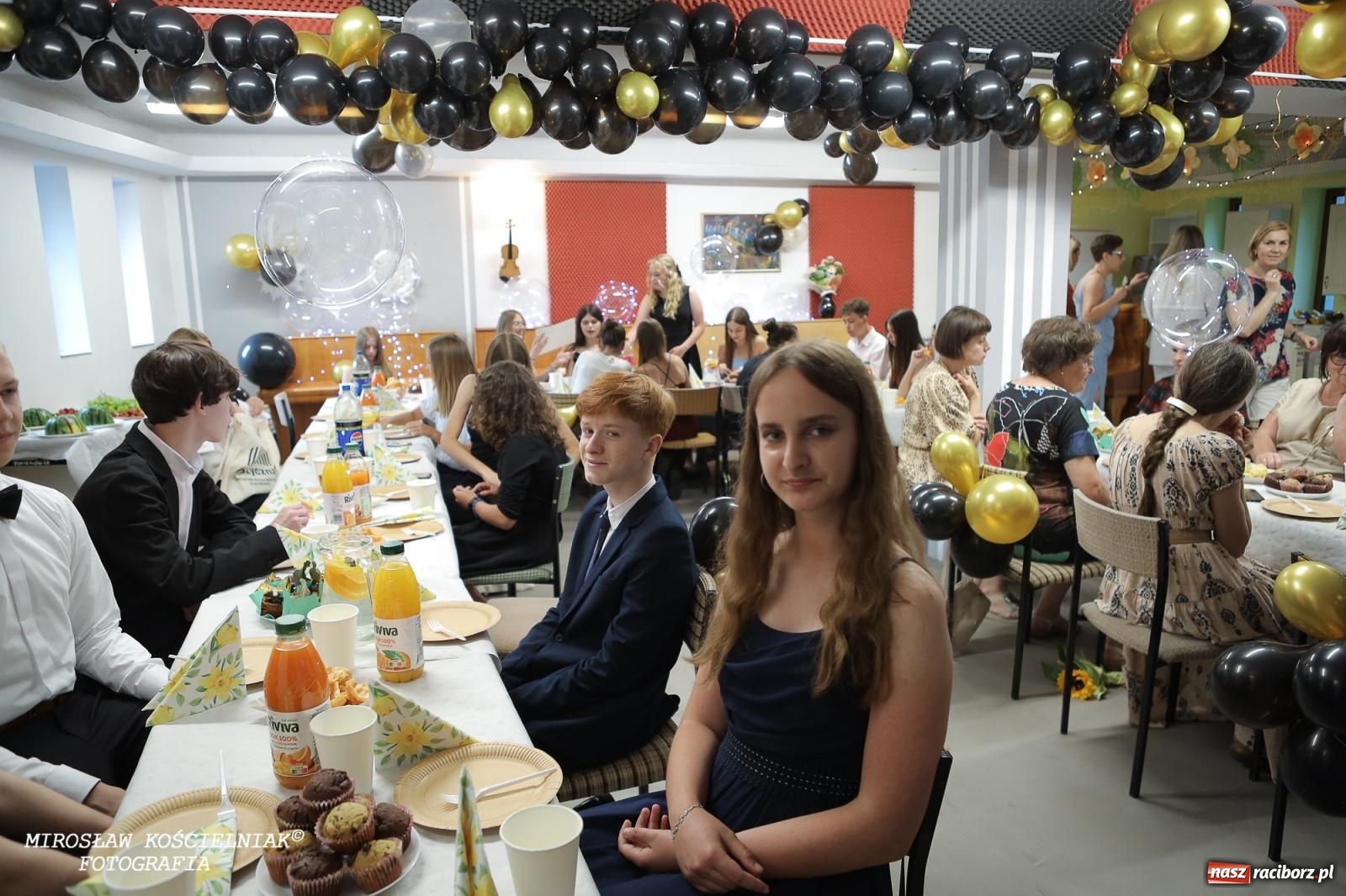 Zdjęcie w galerii na portalu naszraciborz.pl: Muzyczne pożegnanie absolwentów – koncert pełen wzruszeń i talentu wiadomości z regionu