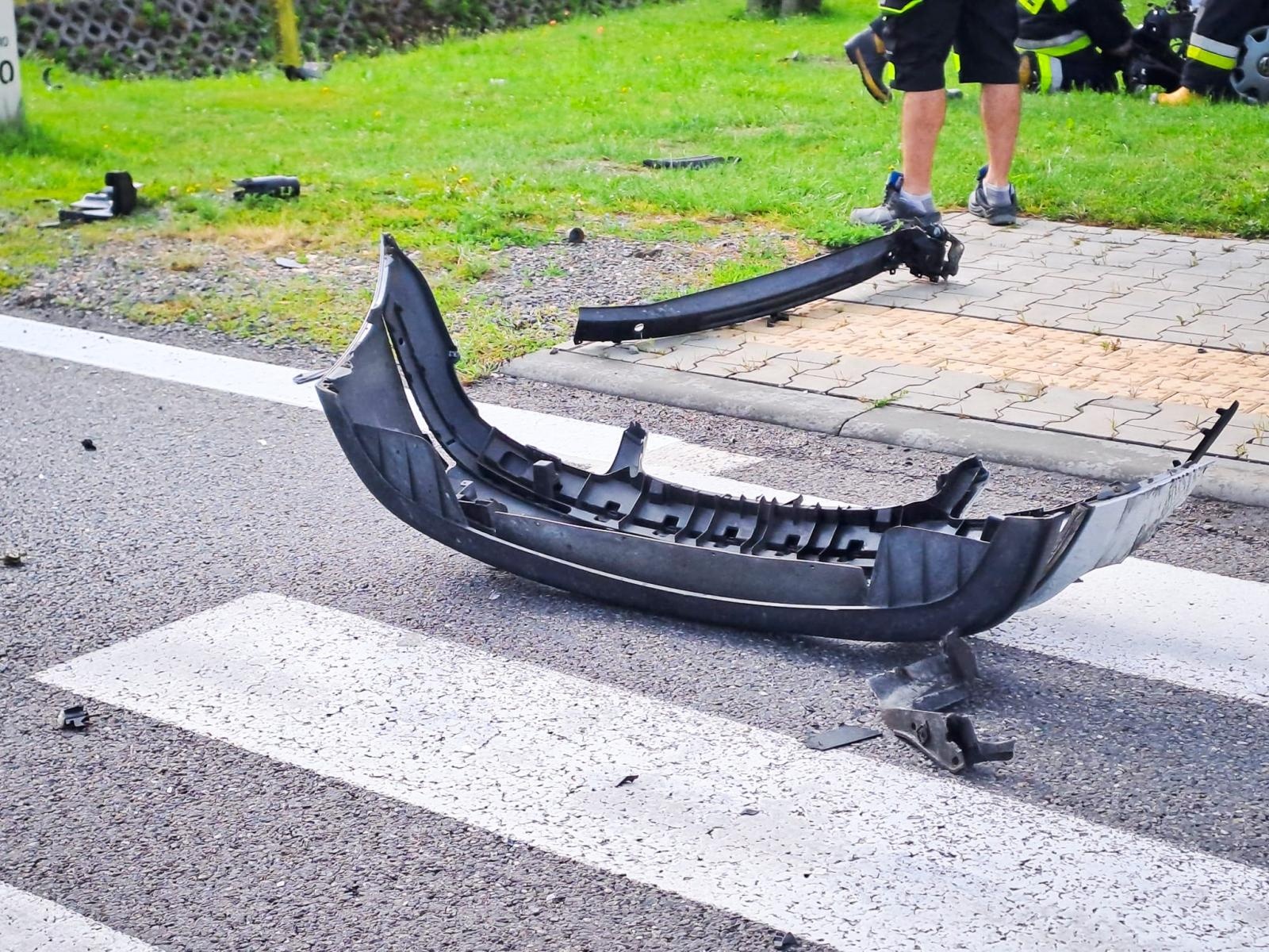 Zdjęcie w galerii na portalu naszraciborz.pl: Niebezpieczne zderzenie w Tworkowie, gazowy wyciek w Raciborzu i zaskroniec w Kornowacu – strażacki bilans dnia wiadomości z regionu