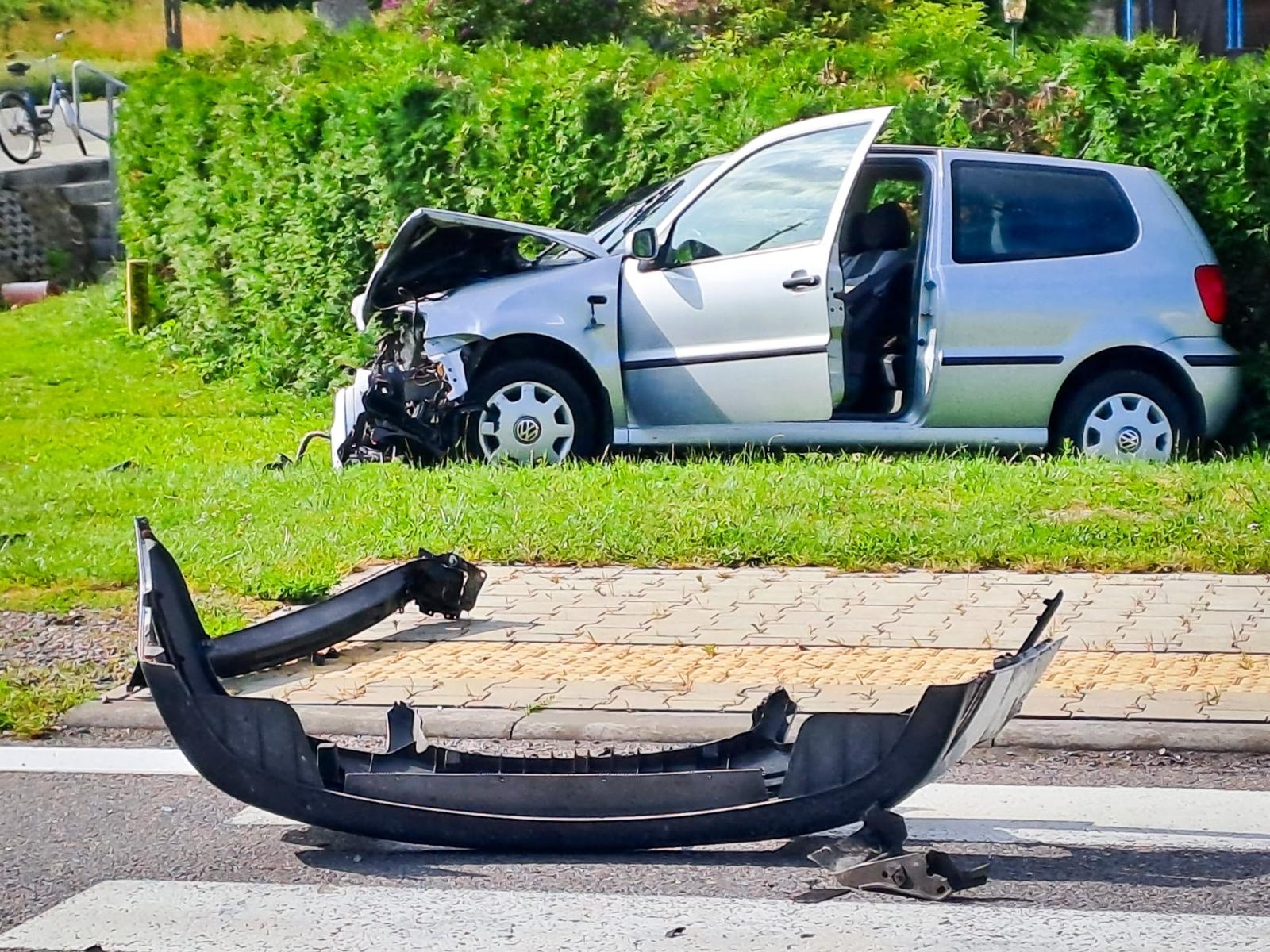 Zdjęcie w galerii na portalu naszraciborz.pl: Niebezpieczne zderzenie w Tworkowie, gazowy wyciek w Raciborzu i zaskroniec w Kornowacu – strażacki bilans dnia wiadomości z regionu