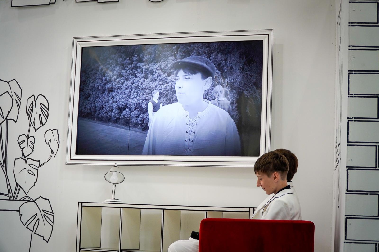 Zdjęcie w galerii na portalu naszraciborz.pl: Dobra szkoła się nie starzeje, tylko dojrzewa. 80-lecie SP 1 na Ostrogu i miejskie zakończenie roku szkolnego wiadomości z regionu