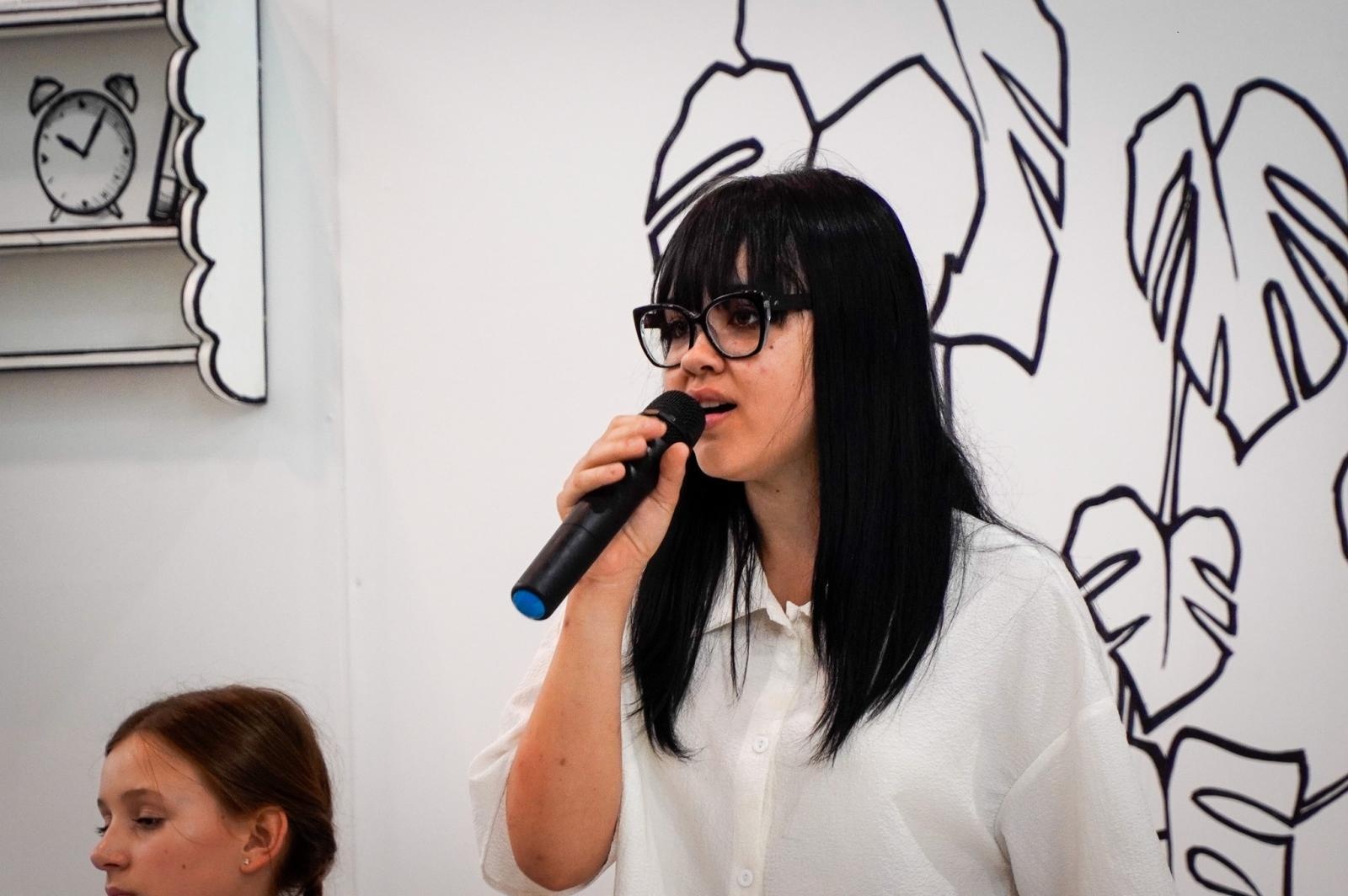 Zdjęcie w galerii na portalu naszraciborz.pl: Dobra szkoła się nie starzeje, tylko dojrzewa. 80-lecie SP 1 na Ostrogu i miejskie zakończenie roku szkolnego wiadomości z regionu