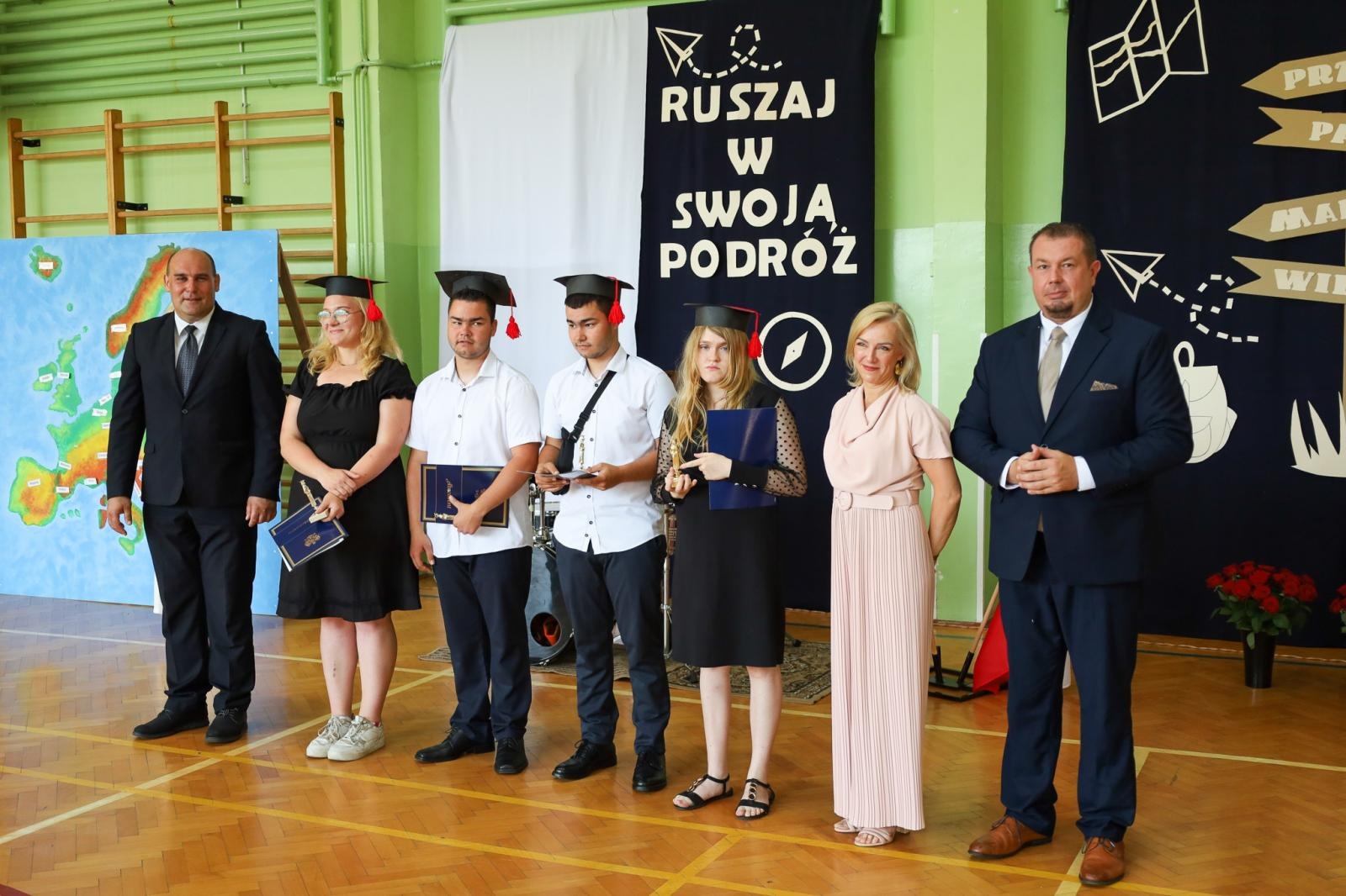 Zdjęcie w galerii na portalu naszraciborz.pl: Radość, wzruszenia i plany na lato – powiatowe zakończenie roku w Zespole Szkół Specjalnych w Raciborzu wiadomości z regionu