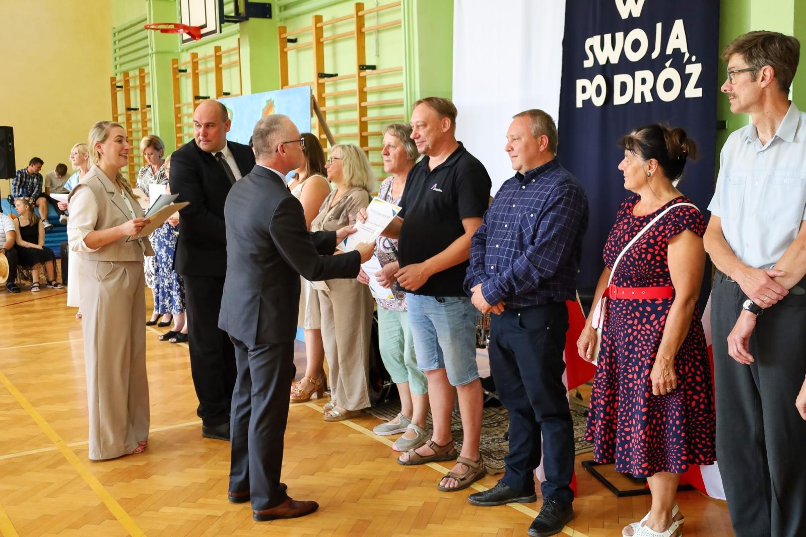 Zdjęcie w galerii na portalu naszraciborz.pl: Radość, wzruszenia i plany na lato – powiatowe zakończenie roku w Zespole Szkół Specjalnych w Raciborzu wiadomości z regionu