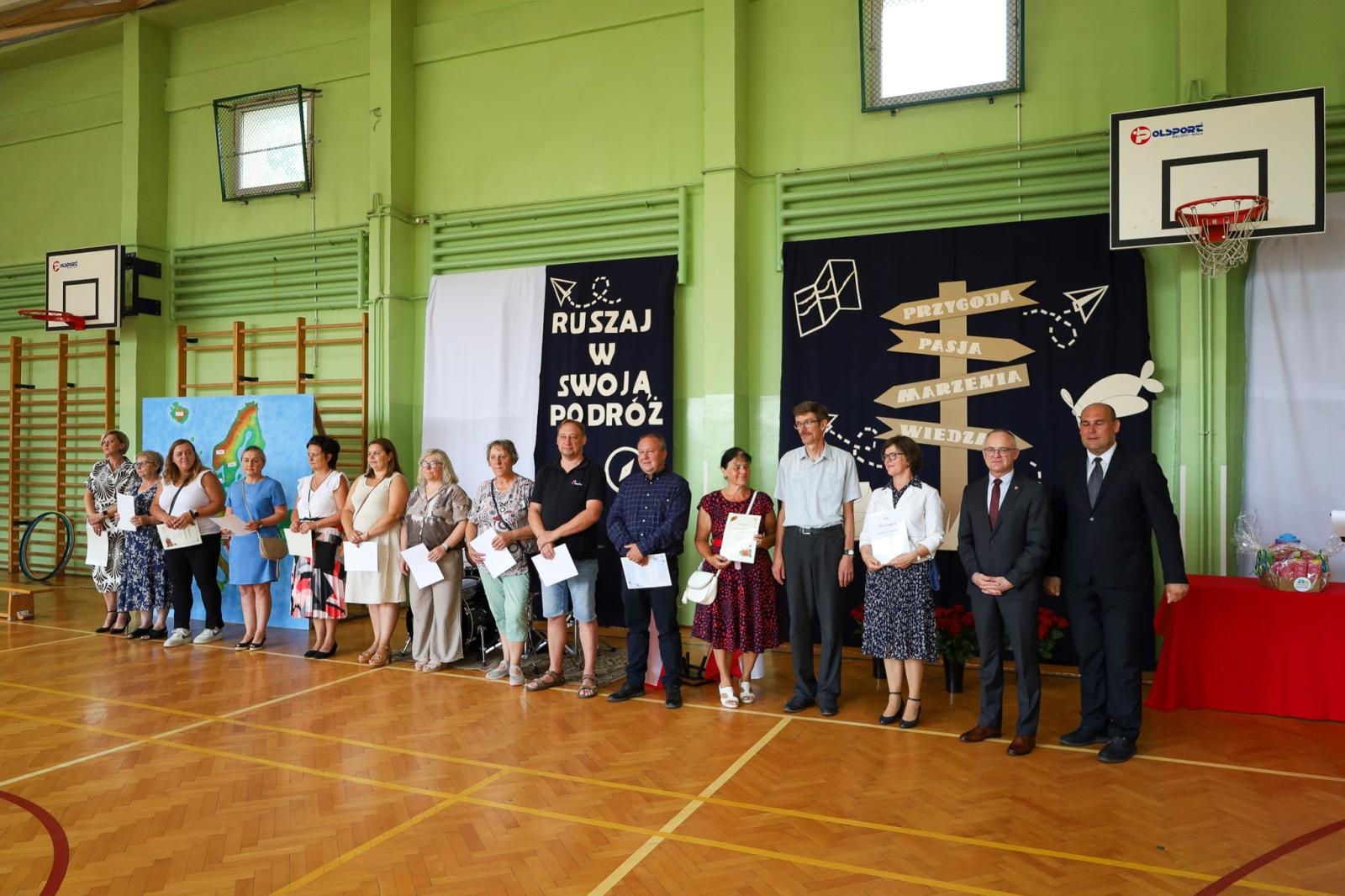 Zdjęcie w galerii na portalu naszraciborz.pl: Radość, wzruszenia i plany na lato – powiatowe zakończenie roku w Zespole Szkół Specjalnych w Raciborzu wiadomości z regionu