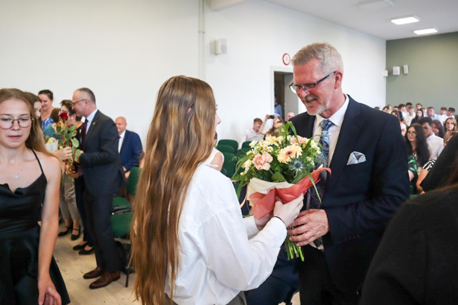 Zdjęcie w galerii na portalu naszraciborz.pl: Zakończenie roku szkolnego 2024/2025 w CKZiU Nr 1 w Raciborzu wiadomości z regionu