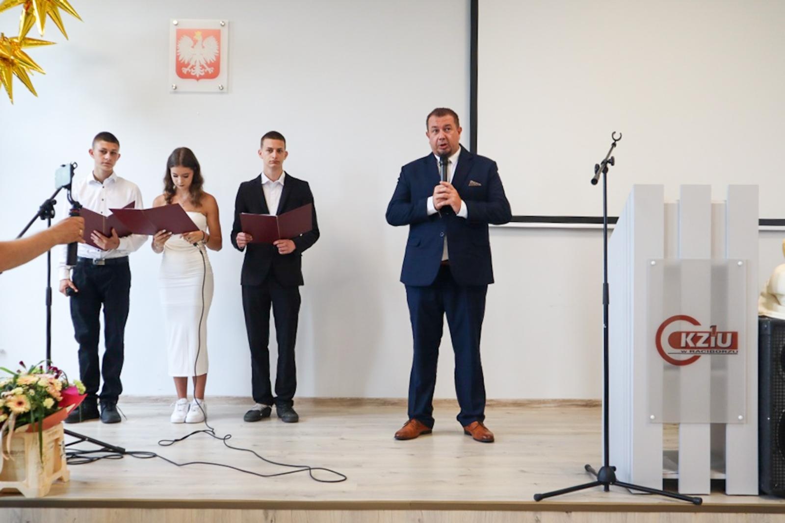 Zdjęcie w galerii na portalu naszraciborz.pl: Zakończenie roku szkolnego 2024/2025 w CKZiU Nr 1 w Raciborzu wiadomości z regionu