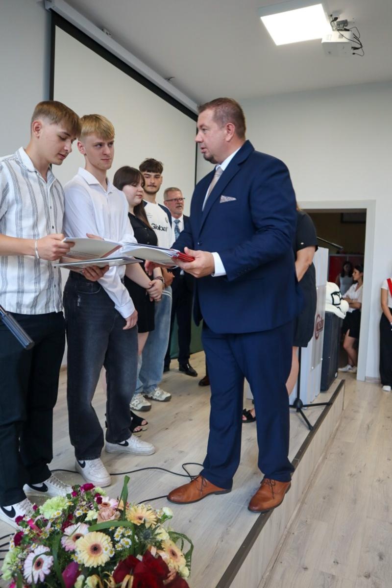 Zdjęcie w galerii na portalu naszraciborz.pl: Zakończenie roku szkolnego 2024/2025 w CKZiU Nr 1 w Raciborzu wiadomości z regionu
