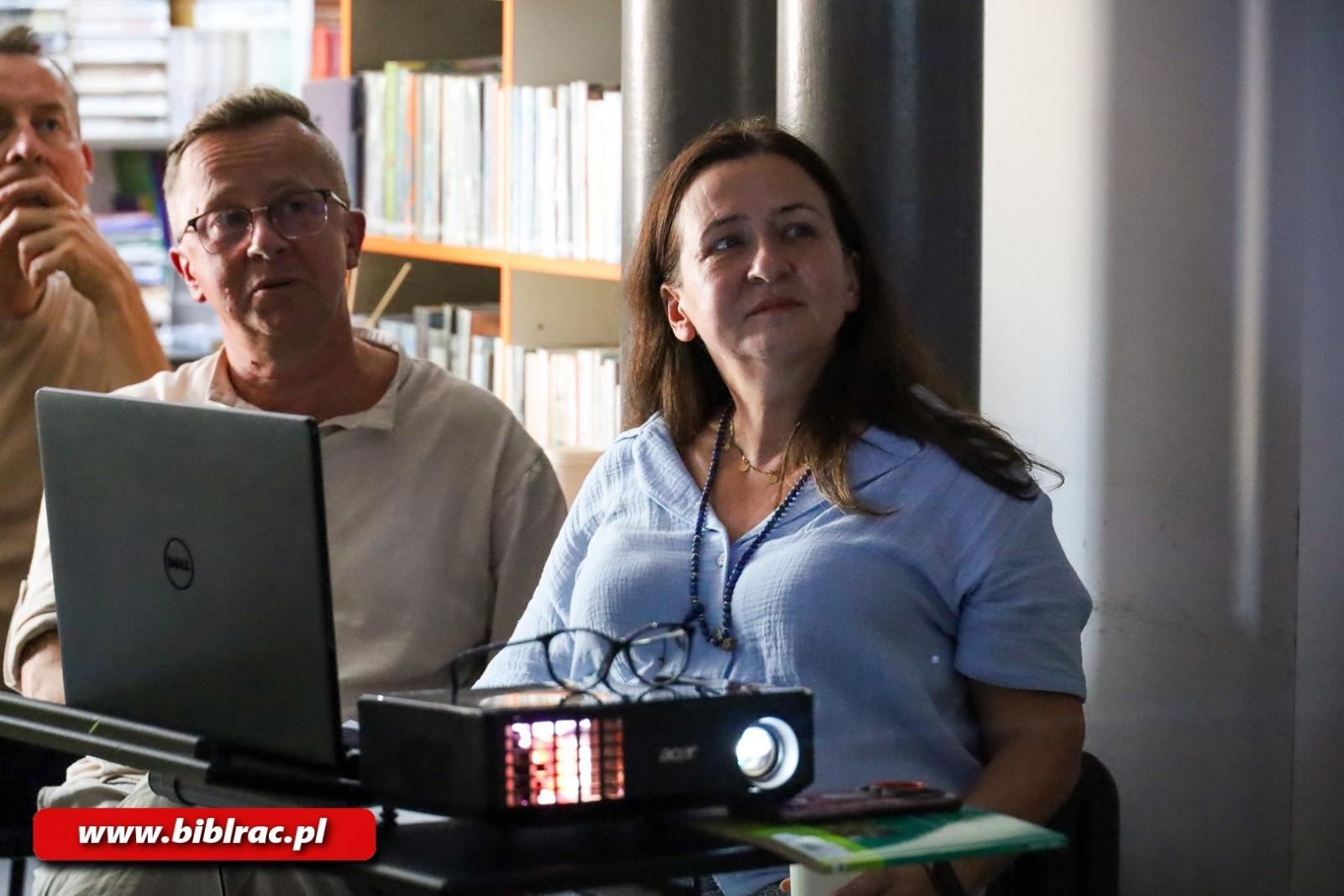 Zdjęcie w galerii na portalu naszraciborz.pl: Podróż do serca Himalajów w bibliotece na Ostrogu wiadomości z regionu