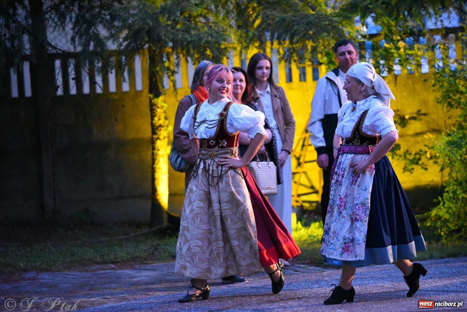 Zdjęcie w galerii na portalu naszraciborz.pl: III Noc Kultury Pod Strzechą – Raciborskie Centrum Kultury zaskoczyło po raz kolejny wiadomości z regionu