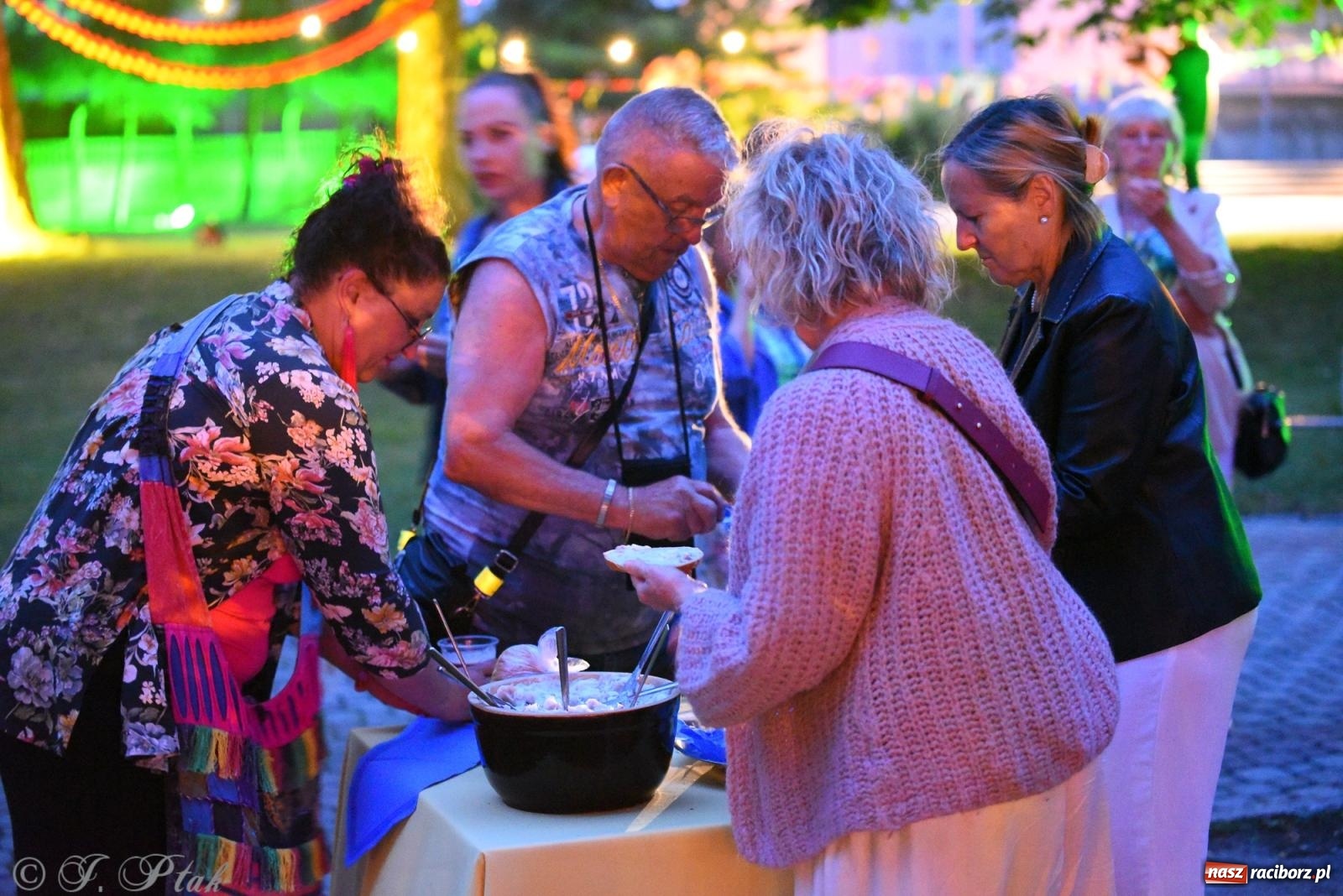 Zdjęcie w galerii na portalu naszraciborz.pl: III Noc Kultury Pod Strzechą – Raciborskie Centrum Kultury zaskoczyło po raz kolejny wiadomości z regionu