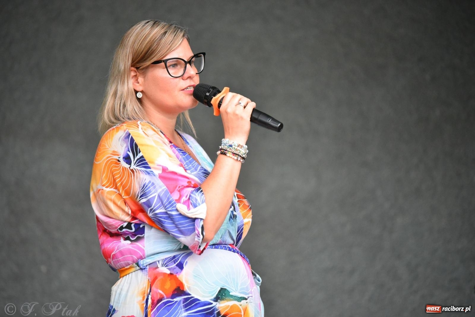 Zdjęcie w galerii na portalu naszraciborz.pl: Muzyczne rozpoczęcie wakacji w Parku im. Miasta Roth wiadomości z regionu