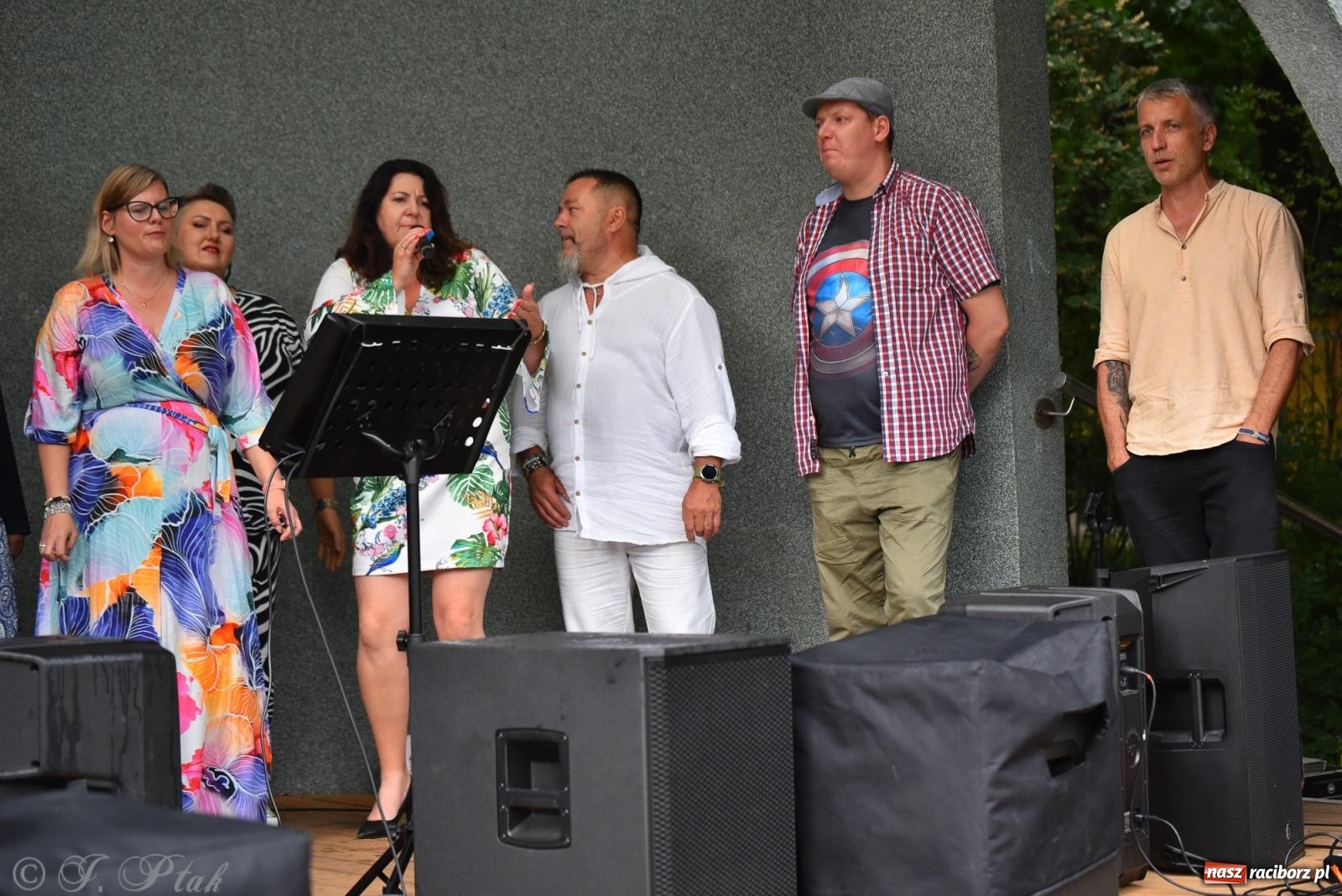 Zdjęcie w galerii na portalu naszraciborz.pl: Muzyczne rozpoczęcie wakacji w Parku im. Miasta Roth wiadomości z regionu