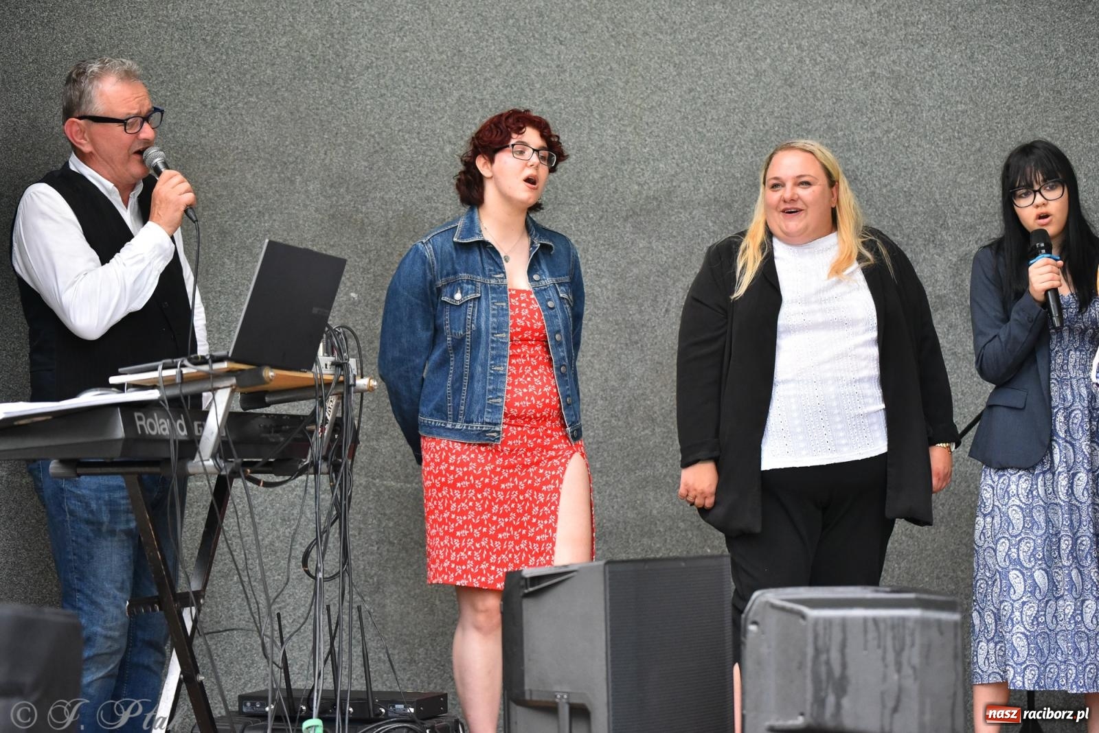 Zdjęcie w galerii na portalu naszraciborz.pl: Muzyczne rozpoczęcie wakacji w Parku im. Miasta Roth wiadomości z regionu