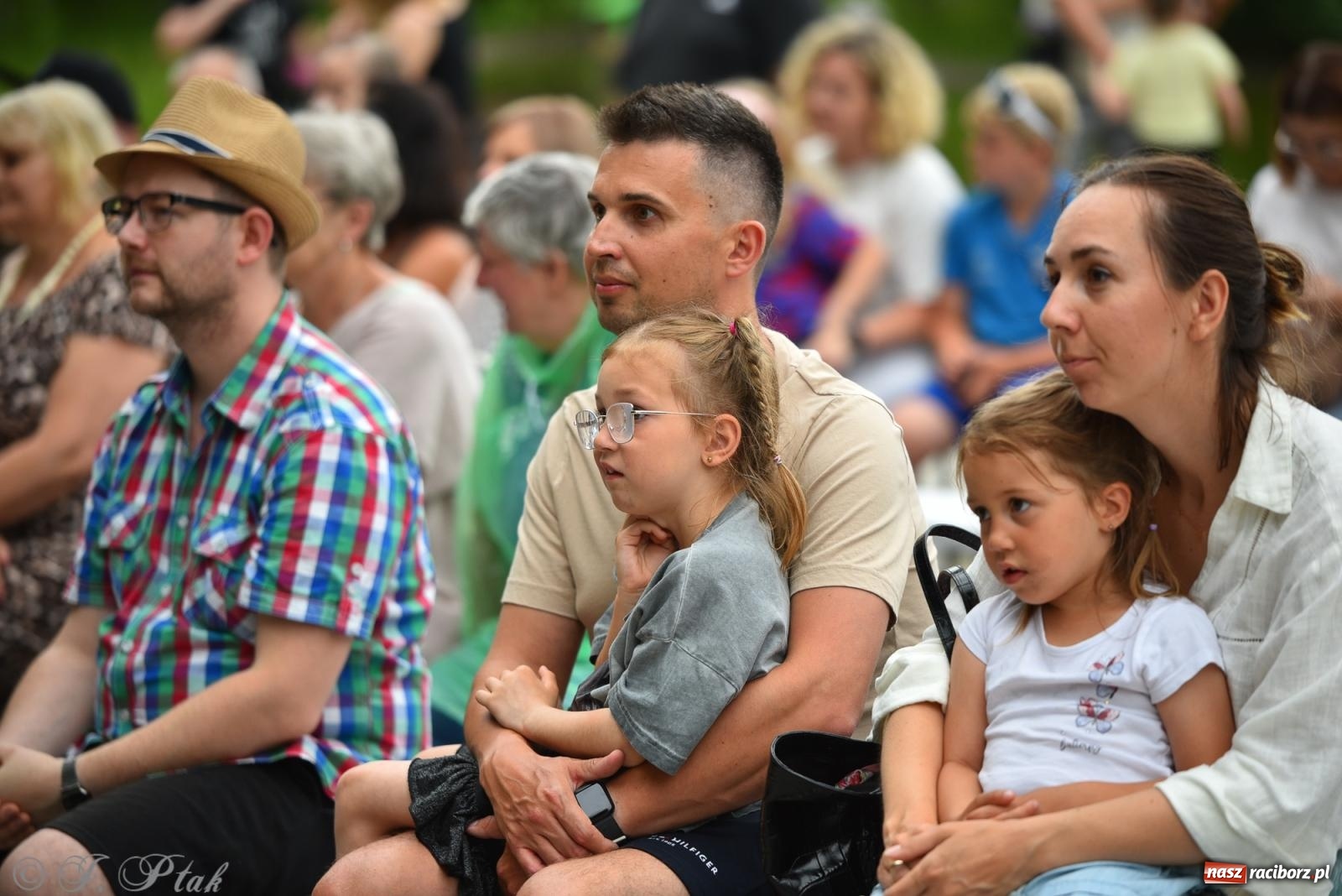 Zdjęcie w galerii na portalu naszraciborz.pl: Muzyczne rozpoczęcie wakacji w Parku im. Miasta Roth wiadomości z regionu