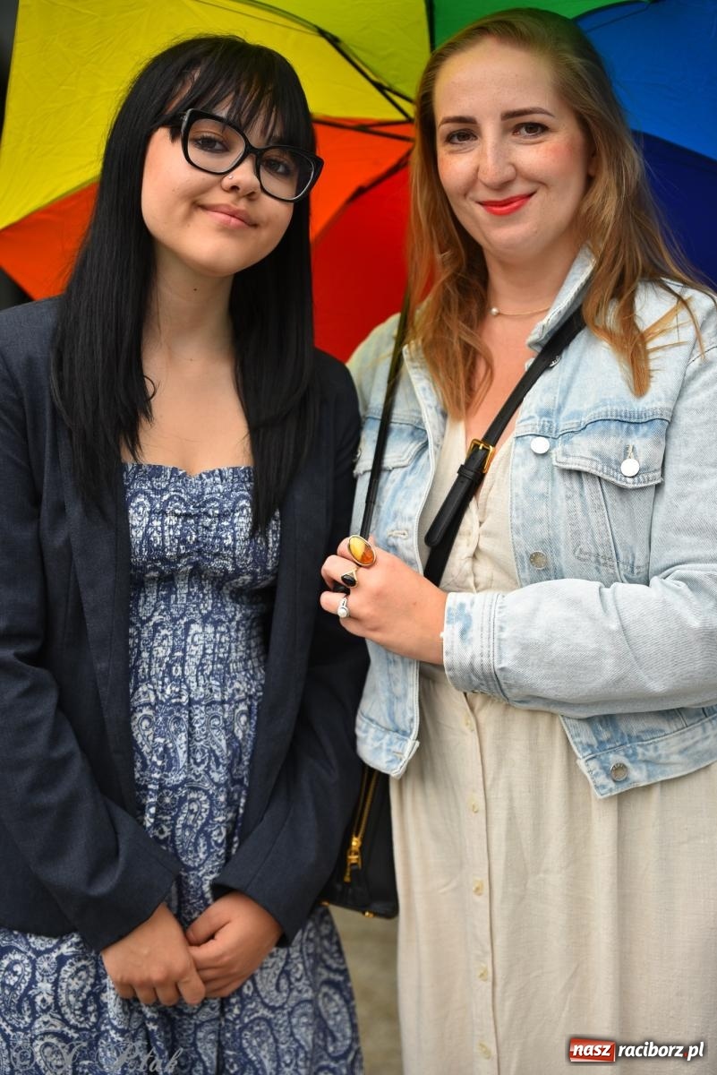 Zdjęcie w galerii na portalu naszraciborz.pl: Muzyczne rozpoczęcie wakacji w Parku im. Miasta Roth wiadomości z regionu