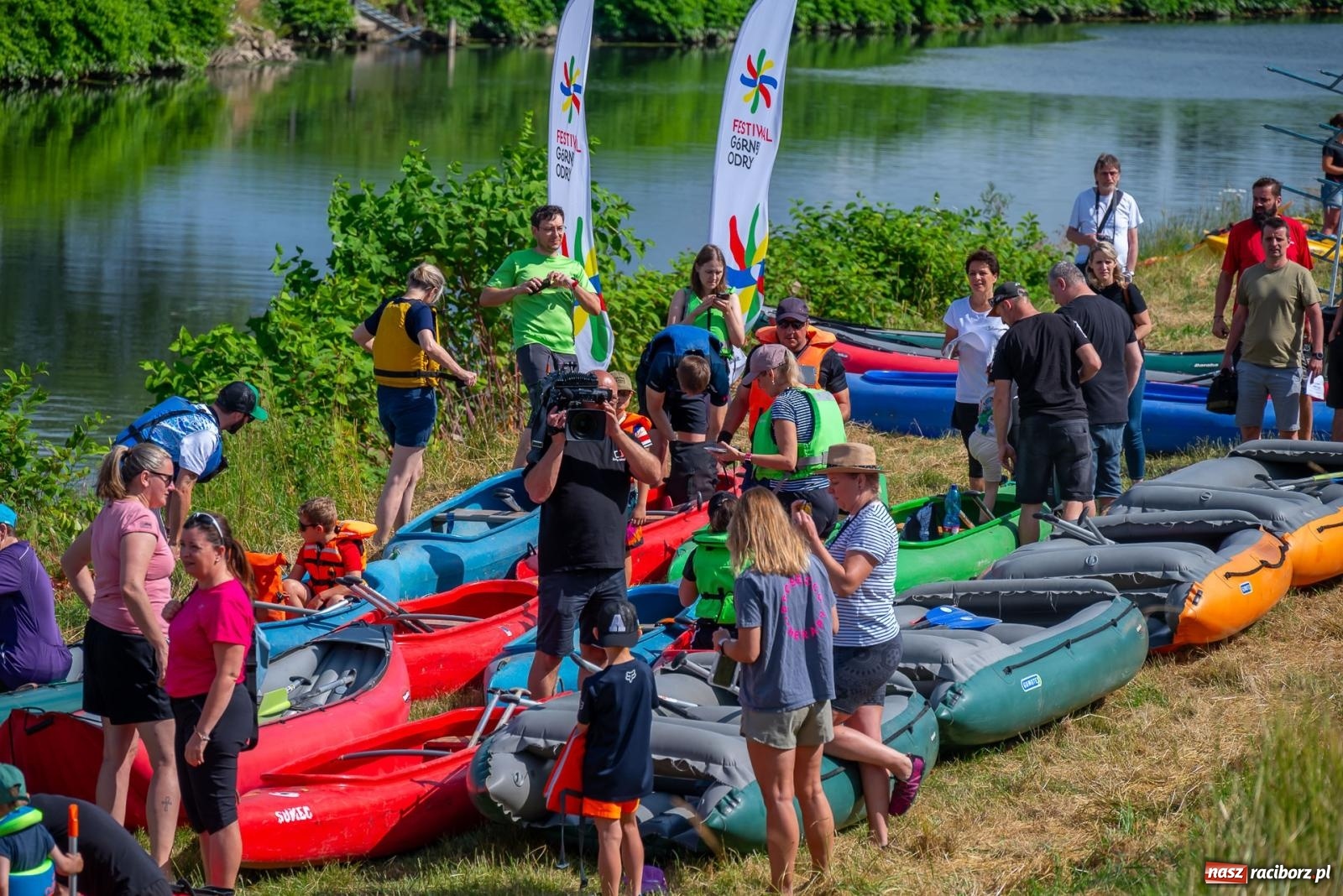 Zdjęcie w galerii na portalu naszraciborz.pl: Odra oficjalnie otwarta dla wodniaków. Spływ Granicznymi Meandrami Odry [FOTO i WIDEO] wiadomości z regionu