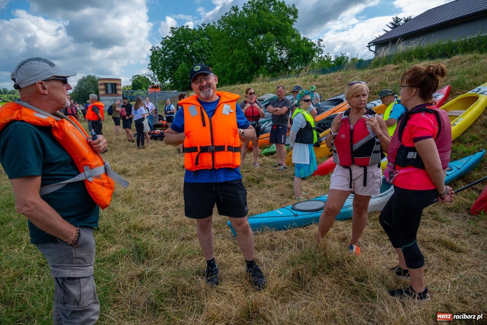 Zdjęcie w galerii na portalu naszraciborz.pl: Odra oficjalnie otwarta dla wodniaków. Spływ Granicznymi Meandrami Odry [FOTO i WIDEO] wiadomości z regionu