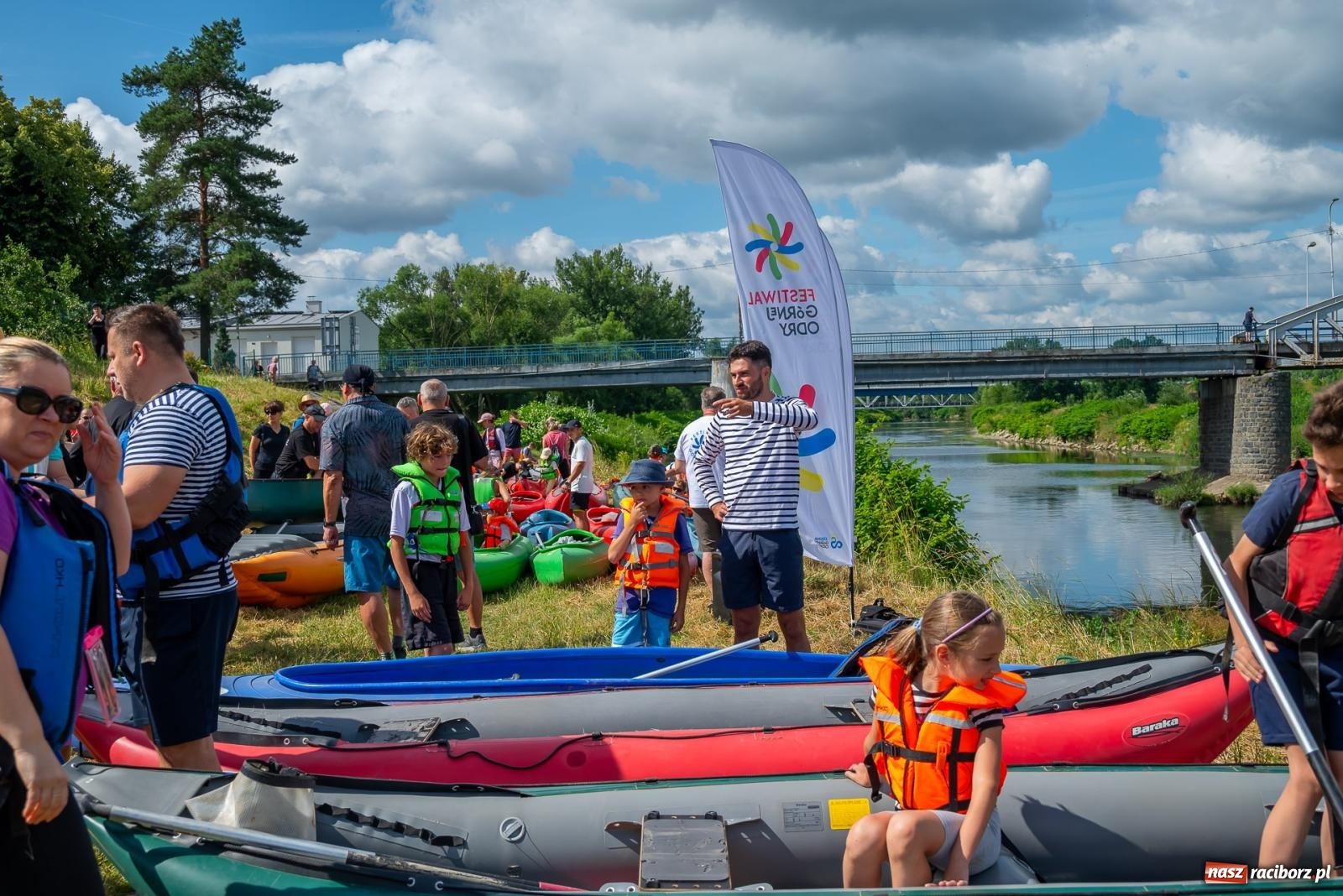 Zdjęcie w galerii na portalu naszraciborz.pl: Odra oficjalnie otwarta dla wodniaków. Spływ Granicznymi Meandrami Odry [FOTO i WIDEO] wiadomości z regionu