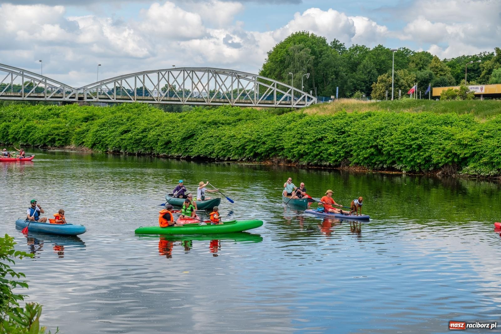 Zdjęcie w galerii na portalu naszraciborz.pl: Odra oficjalnie otwarta dla wodniaków. Spływ Granicznymi Meandrami Odry [FOTO i WIDEO] wiadomości z regionu
