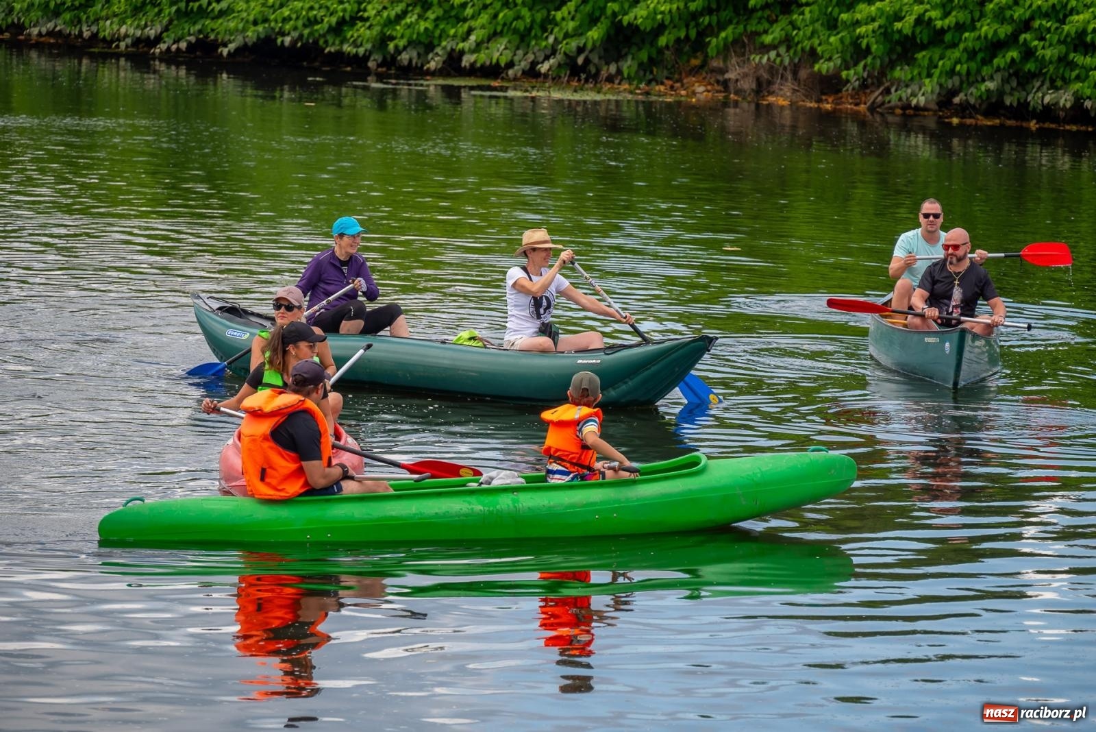 Zdjęcie w galerii na portalu naszraciborz.pl: Odra oficjalnie otwarta dla wodniaków. Spływ Granicznymi Meandrami Odry [FOTO i WIDEO] wiadomości z regionu