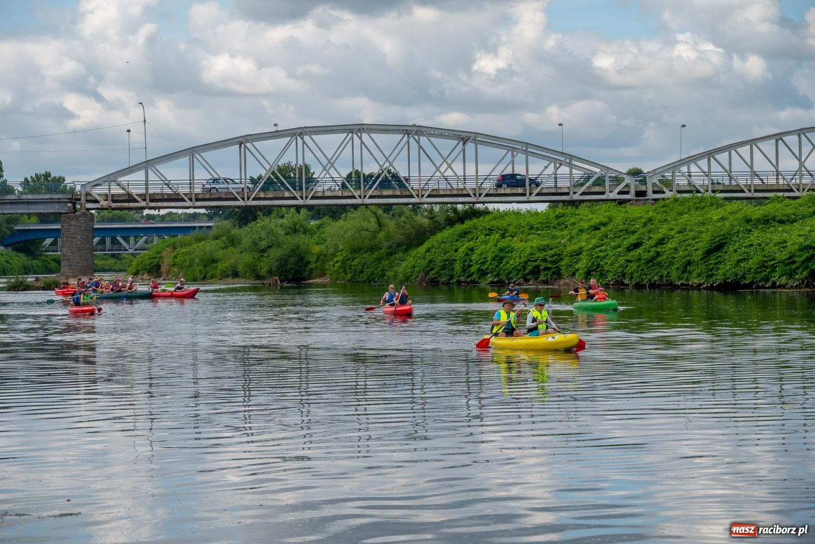 Zdjęcie w galerii na portalu naszraciborz.pl: Odra oficjalnie otwarta dla wodniaków. Spływ Granicznymi Meandrami Odry [FOTO i WIDEO] wiadomości z regionu