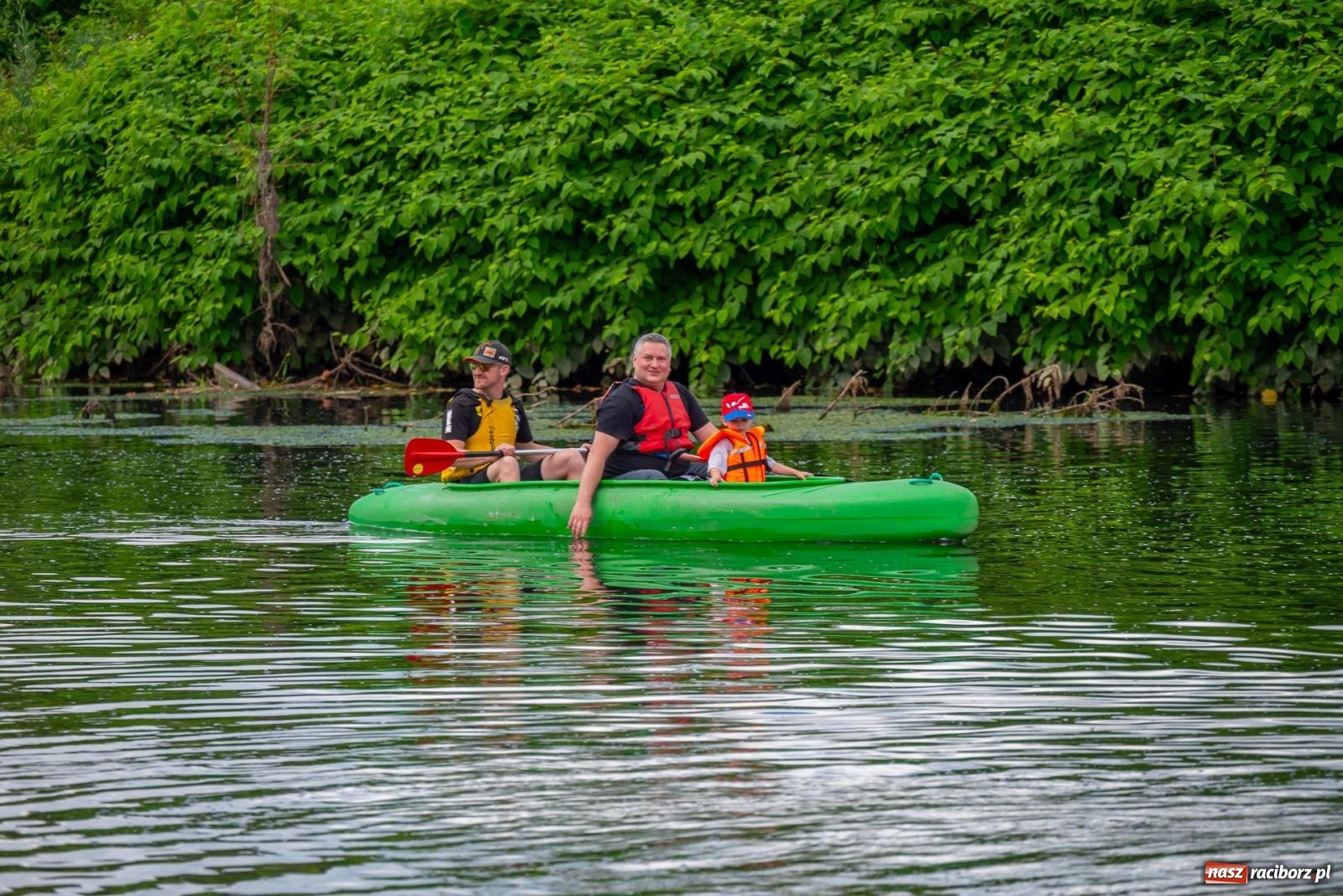 Zdjęcie w galerii na portalu naszraciborz.pl: Odra oficjalnie otwarta dla wodniaków. Spływ Granicznymi Meandrami Odry [FOTO i WIDEO] wiadomości z regionu