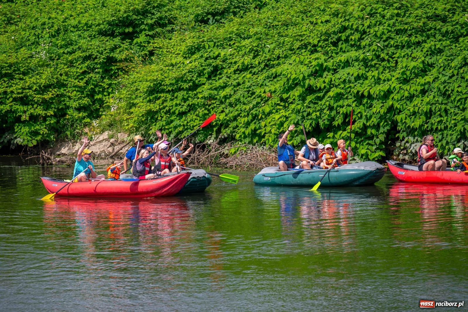 Zdjęcie w galerii na portalu naszraciborz.pl: Odra oficjalnie otwarta dla wodniaków. Spływ Granicznymi Meandrami Odry [FOTO i WIDEO] wiadomości z regionu