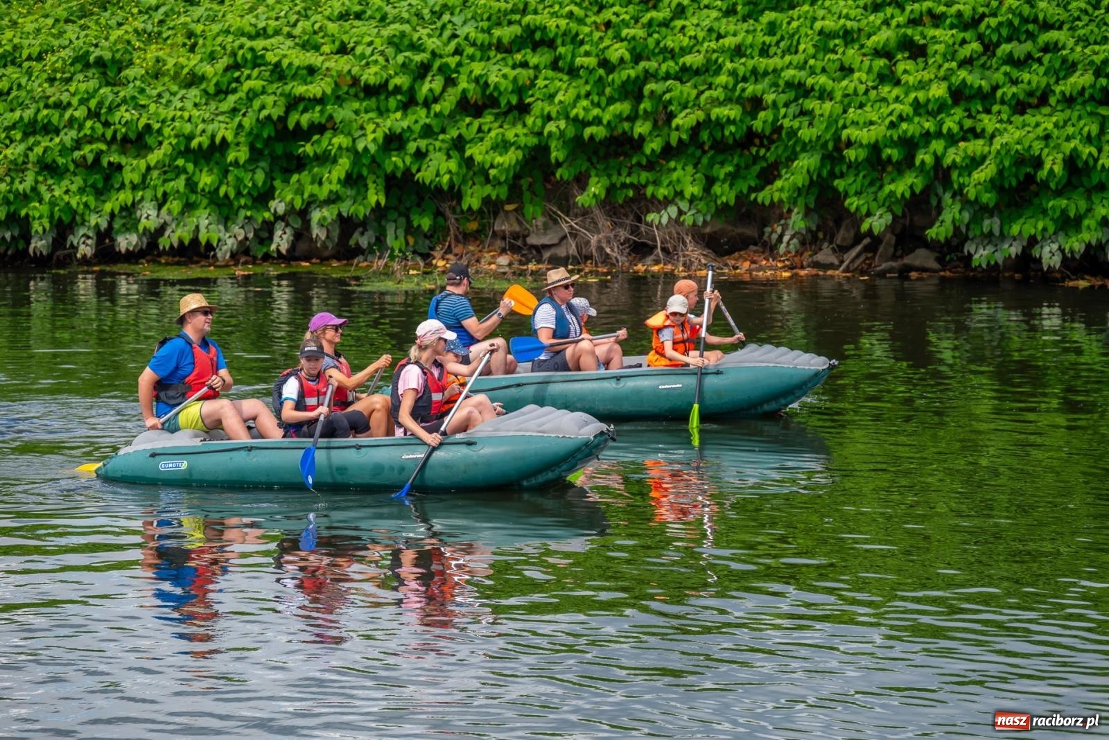 Zdjęcie w galerii na portalu naszraciborz.pl: Odra oficjalnie otwarta dla wodniaków. Spływ Granicznymi Meandrami Odry [FOTO i WIDEO] wiadomości z regionu