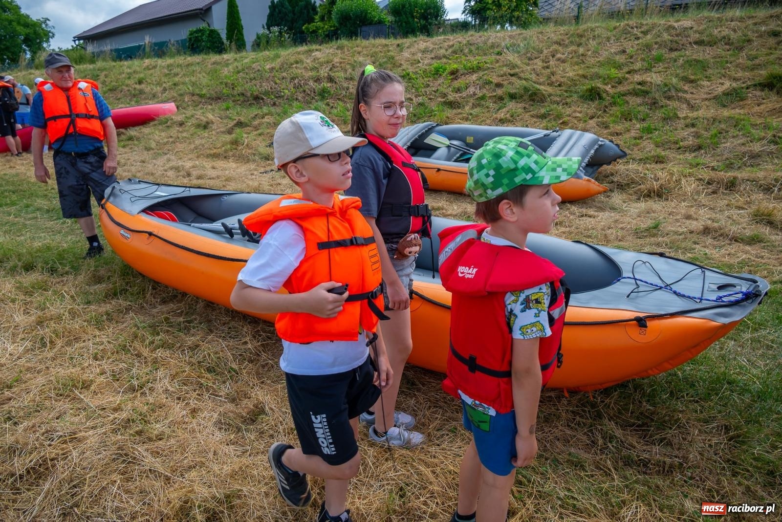 Zdjęcie w galerii na portalu naszraciborz.pl: Odra oficjalnie otwarta dla wodniaków. Spływ Granicznymi Meandrami Odry [FOTO i WIDEO] wiadomości z regionu