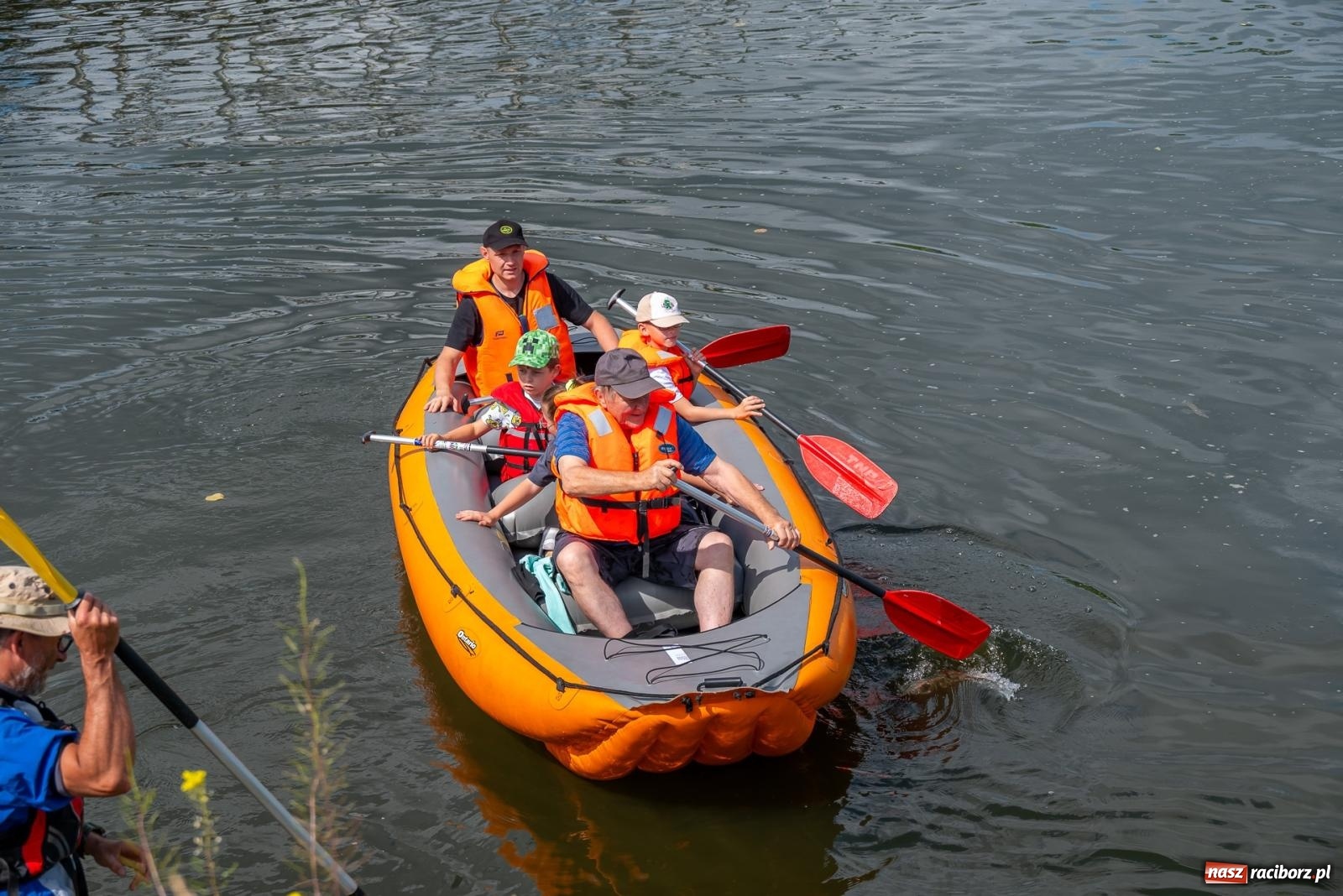 Zdjęcie w galerii na portalu naszraciborz.pl: Odra oficjalnie otwarta dla wodniaków. Spływ Granicznymi Meandrami Odry [FOTO i WIDEO] wiadomości z regionu