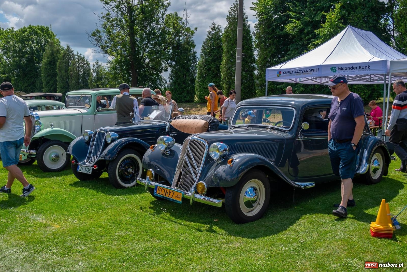 Zdjęcie w galerii na portalu naszraciborz.pl: XVI Międzynarodowy Zlot Pojazdów Zabytkowych w Zabełkowie [FOTO i WIDEO] wiadomości z regionu