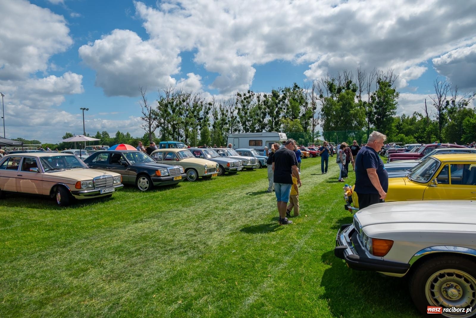 Zdjęcie w galerii na portalu naszraciborz.pl: XVI Międzynarodowy Zlot Pojazdów Zabytkowych w Zabełkowie [FOTO i WIDEO] wiadomości z regionu