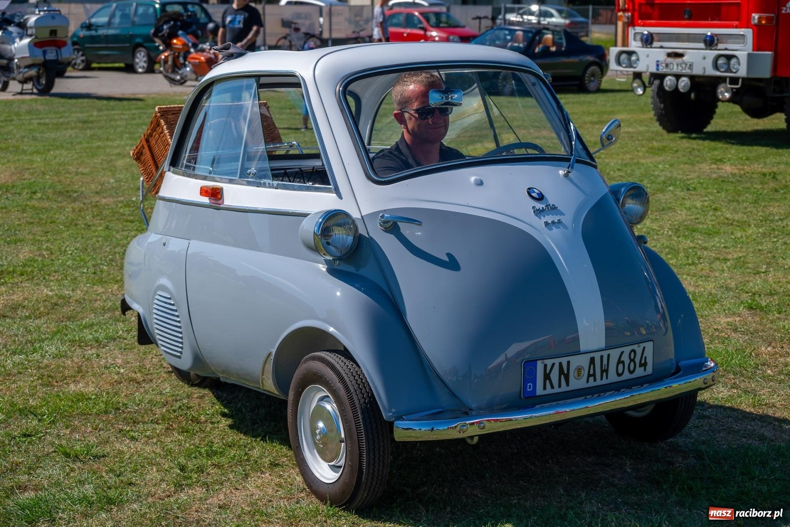 Zdjęcie w galerii na portalu naszraciborz.pl: XVI Międzynarodowy Zlot Pojazdów Zabytkowych w Zabełkowie [FOTO i WIDEO] wiadomości z regionu