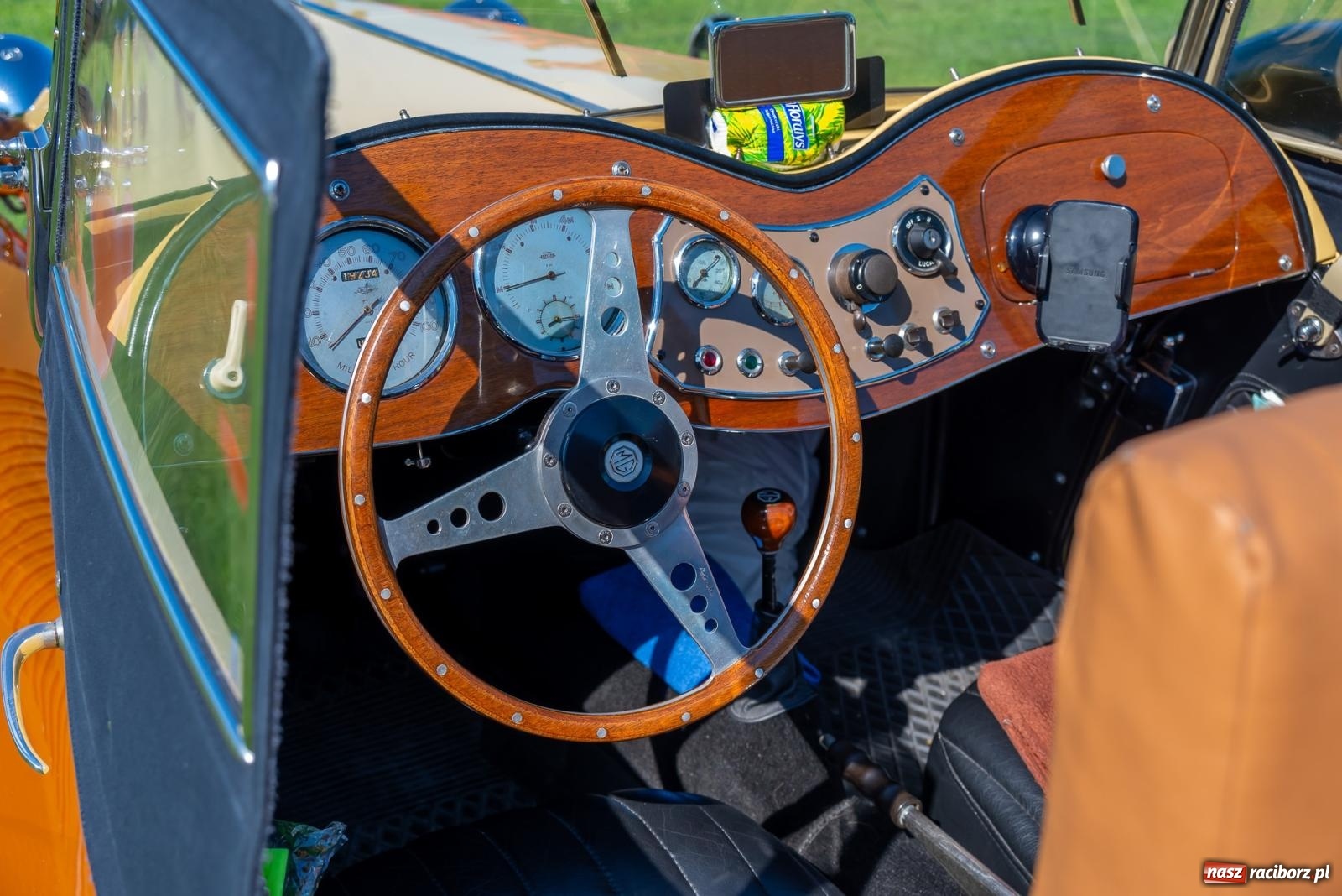 Zdjęcie w galerii na portalu naszraciborz.pl: XVI Międzynarodowy Zlot Pojazdów Zabytkowych w Zabełkowie [FOTO i WIDEO] wiadomości z regionu