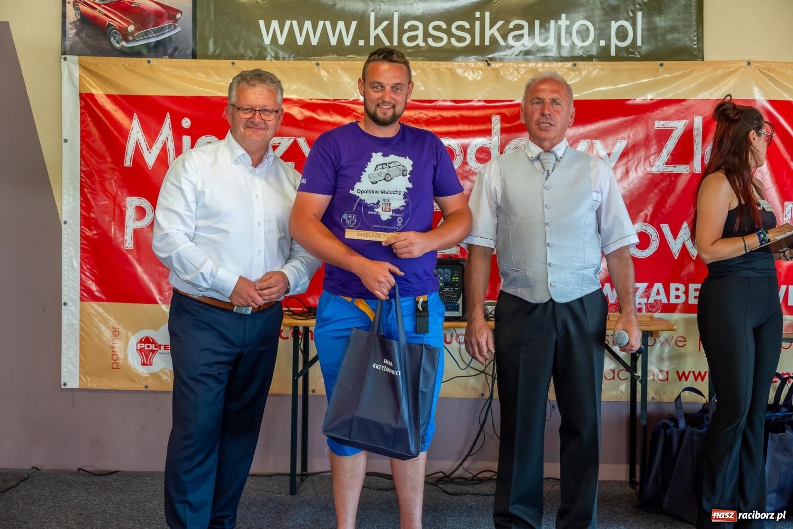 Zdjęcie w galerii na portalu naszraciborz.pl: XVI Międzynarodowy Zlot Pojazdów Zabytkowych w Zabełkowie [FOTO i WIDEO] wiadomości z regionu