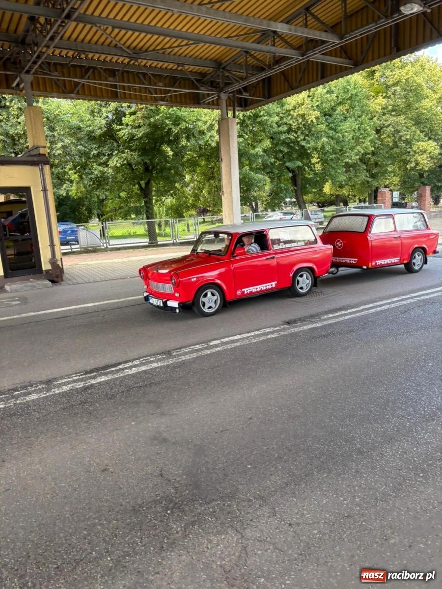 Zdjęcie w galerii na portalu naszraciborz.pl: XVI Międzynarodowy Zlot Pojazdów Zabytkowych w Zabełkowie [FOTO i WIDEO] wiadomości z regionu