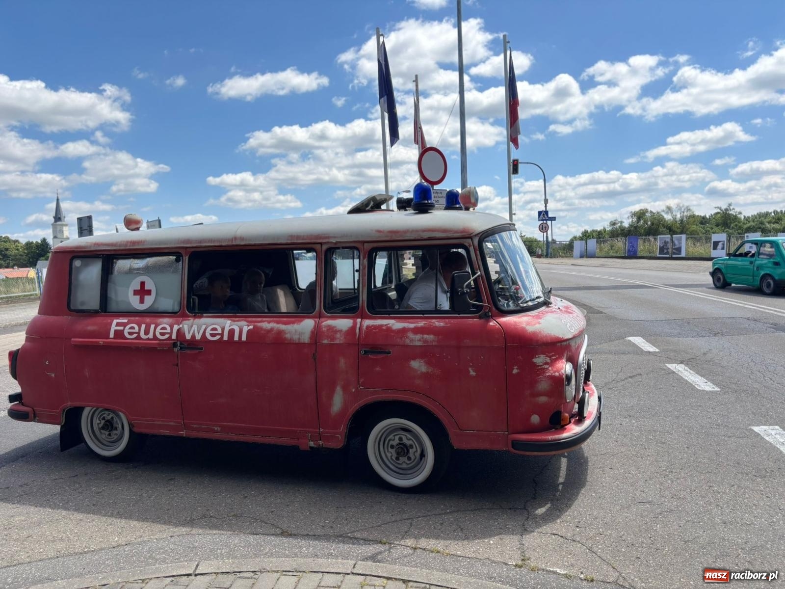Zdjęcie w galerii na portalu naszraciborz.pl: XVI Międzynarodowy Zlot Pojazdów Zabytkowych w Zabełkowie [FOTO i WIDEO] wiadomości z regionu