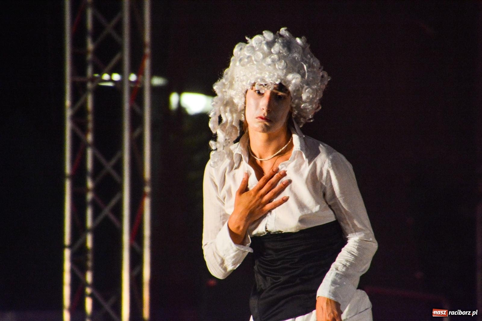 Zdjęcie w galerii na portalu naszraciborz.pl: Noc teatru i ognia na Zamku Piastowskim w Raciborzu [FOTO i WIDEO] wiadomości z regionu