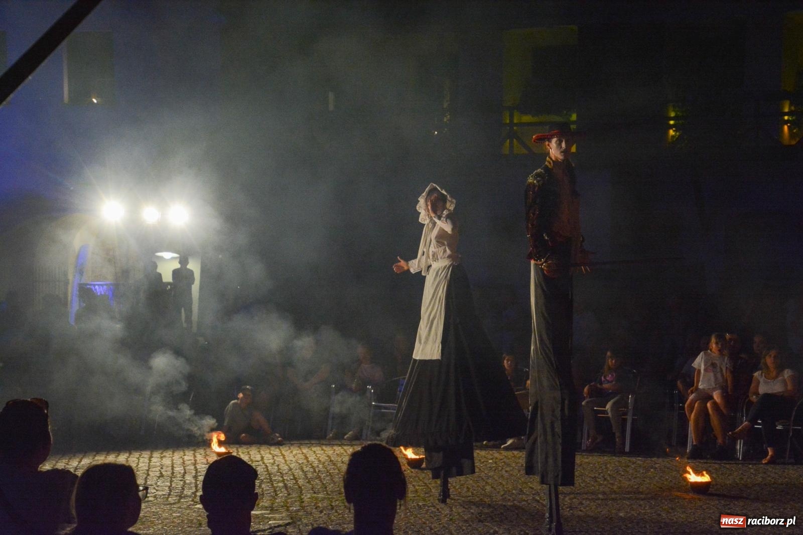 Zdjęcie w galerii na portalu naszraciborz.pl: Noc teatru i ognia na Zamku Piastowskim w Raciborzu [FOTO i WIDEO] wiadomości z regionu