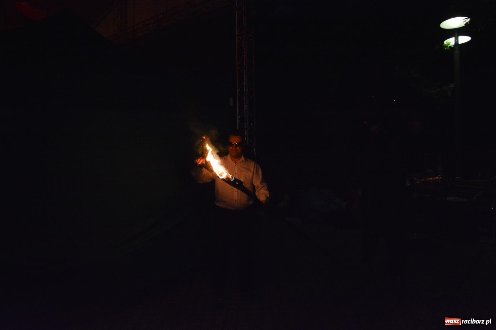 Zdjęcie w galerii na portalu naszraciborz.pl: Noc teatru i ognia na Zamku Piastowskim w Raciborzu [FOTO i WIDEO] wiadomości z regionu