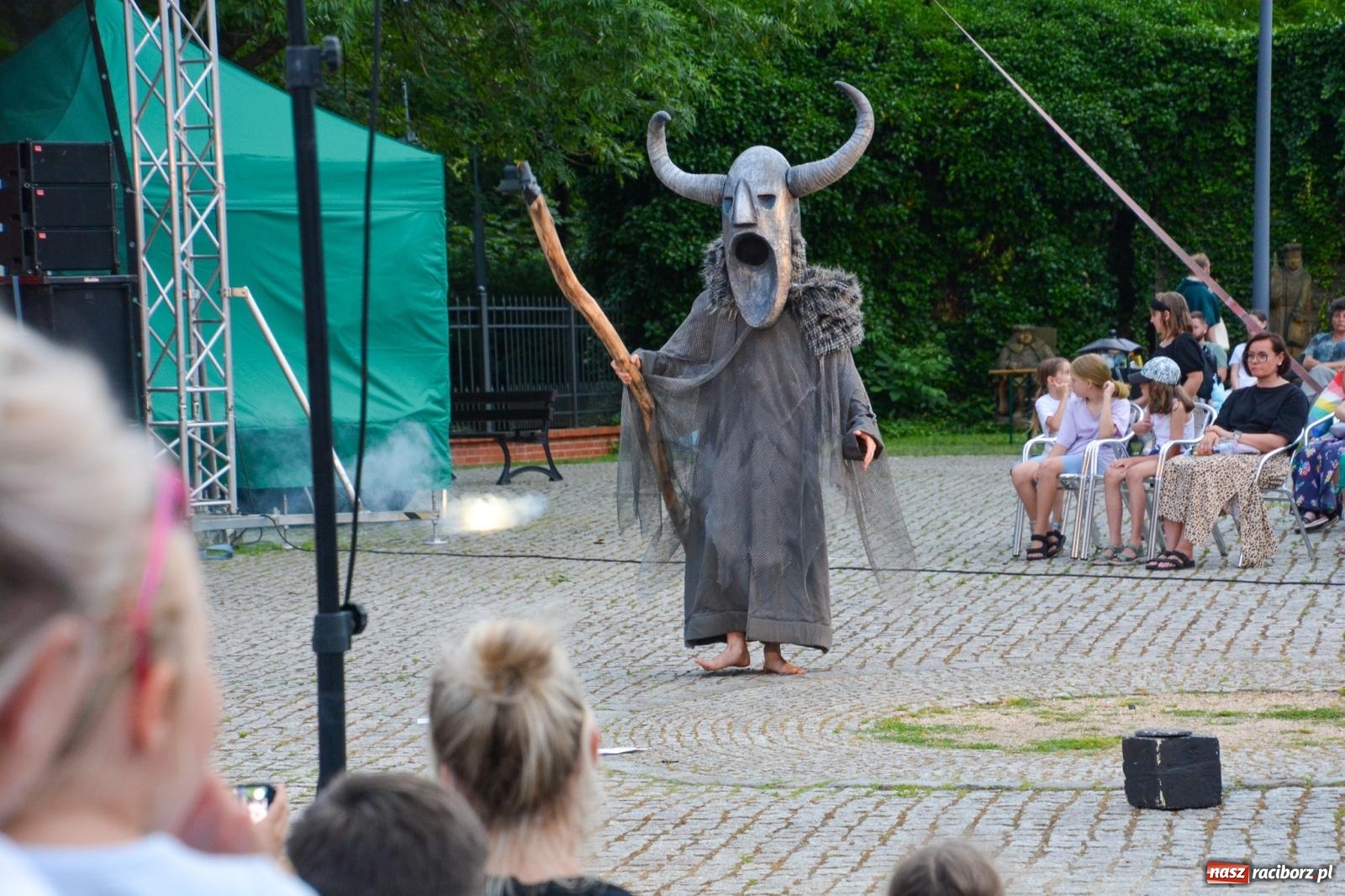 Zdjęcie w galerii na portalu naszraciborz.pl: Noc teatru i ognia na Zamku Piastowskim w Raciborzu [FOTO i WIDEO] wiadomości z regionu