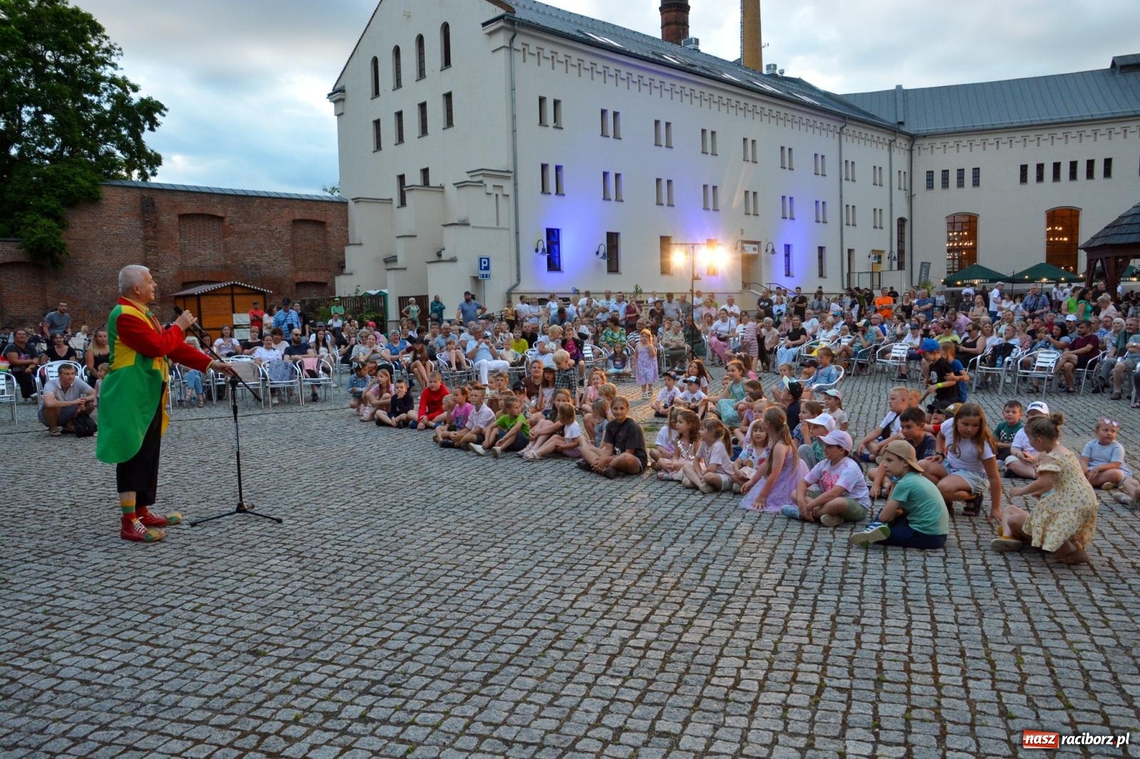 Zdjęcie w galerii na portalu naszraciborz.pl: Noc teatru i ognia na Zamku Piastowskim w Raciborzu [FOTO i WIDEO] wiadomości z regionu