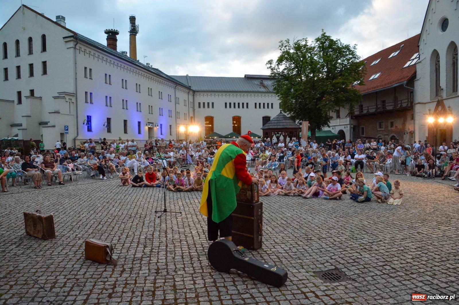 Zdjęcie w galerii na portalu naszraciborz.pl: Noc teatru i ognia na Zamku Piastowskim w Raciborzu [FOTO i WIDEO] wiadomości z regionu
