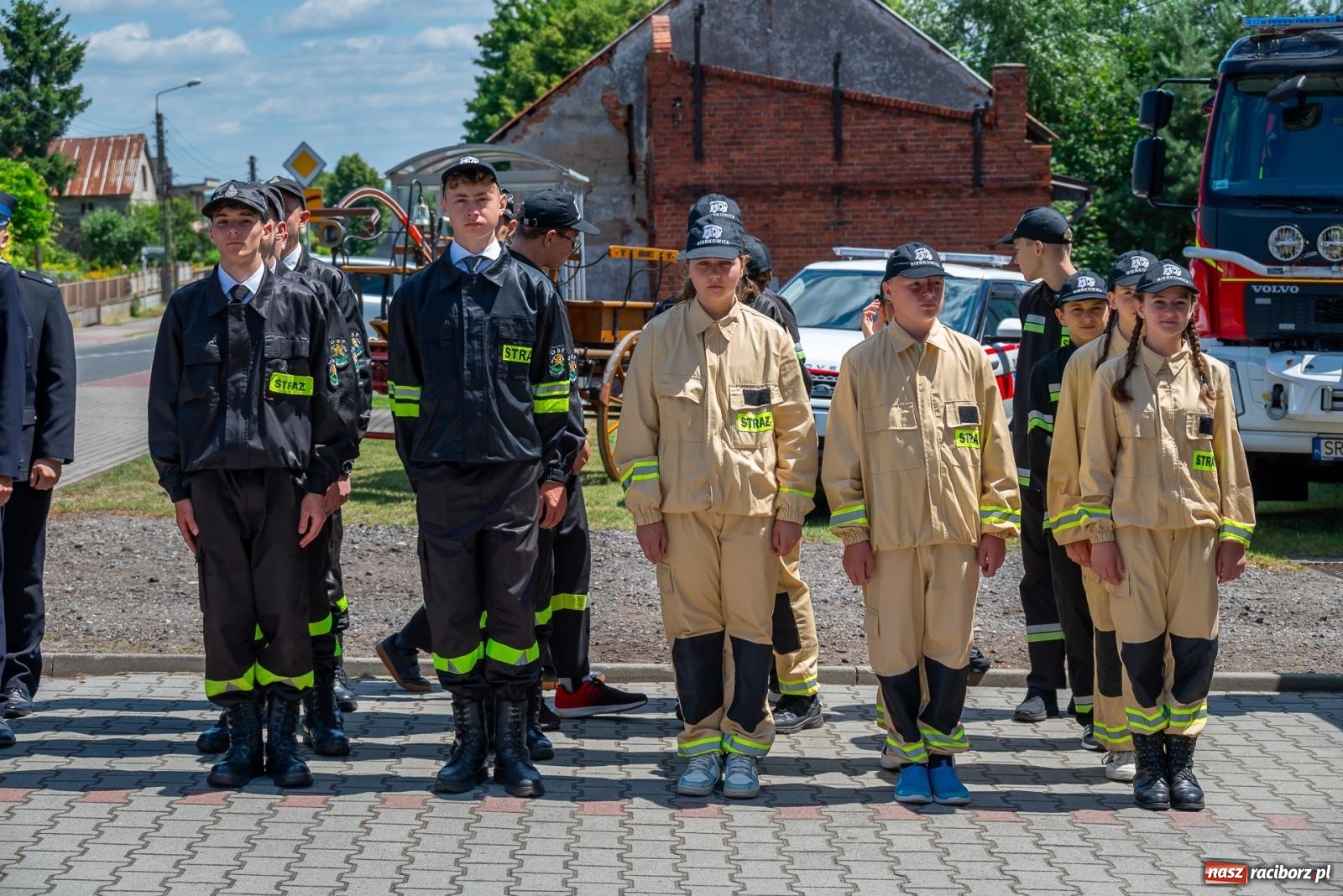 Zdjęcie w galerii na portalu naszraciborz.pl: 120 lat służby Bogu na chwałę, ludziom na ratunek. Jubileusz OSP Bieńkowice [FOTO i WIDEO] wiadomości z regionu
