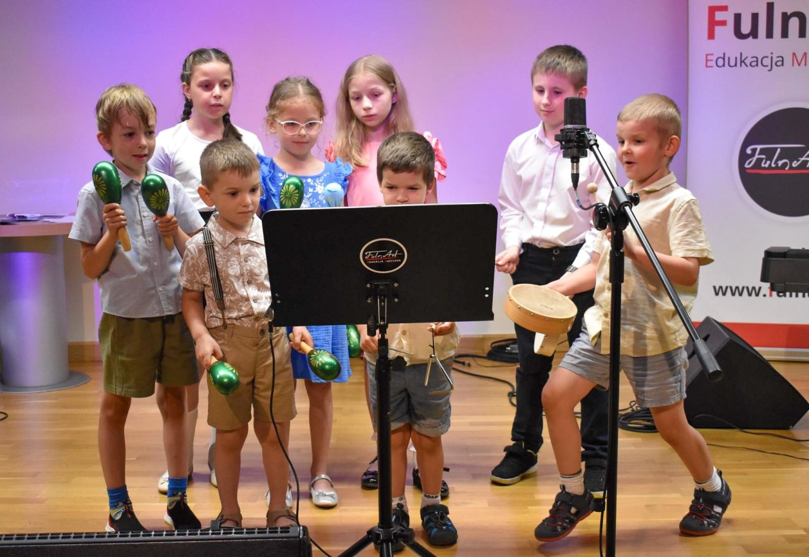 Zdjęcie w galerii na portalu naszraciborz.pl: Muzyczny finał roku szkolnego. Uczniowie Fulnart z koncertem na Zamku Piastowskim wiadomości z regionu