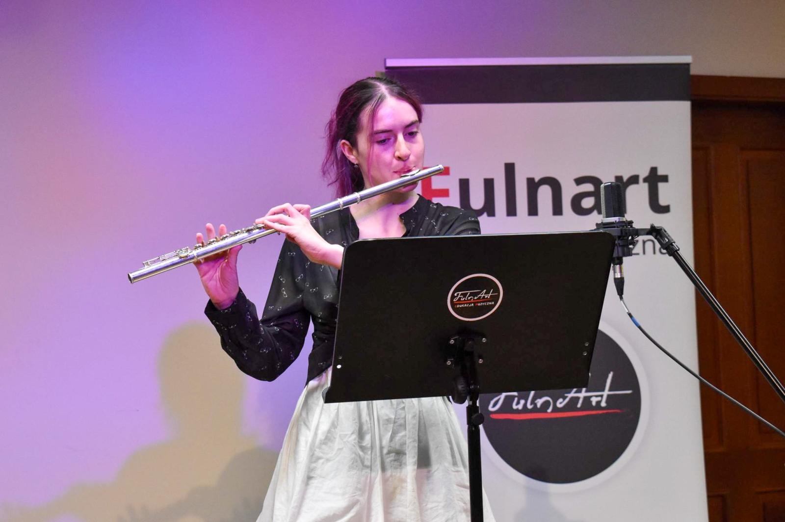 Zdjęcie w galerii na portalu naszraciborz.pl: Muzyczny finał roku szkolnego. Uczniowie Fulnart z koncertem na Zamku Piastowskim wiadomości z regionu